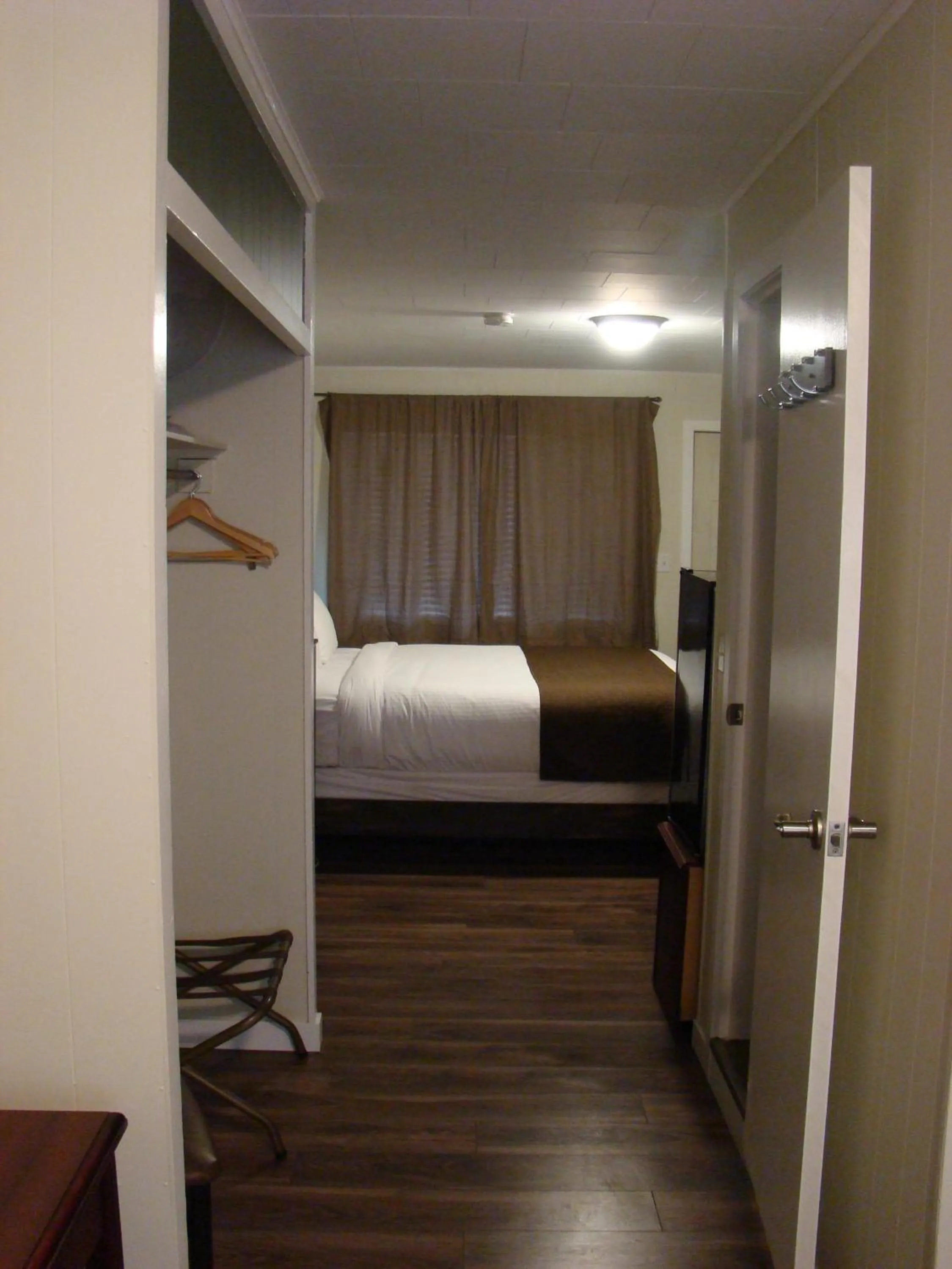 Bedroom in Paddock Inn