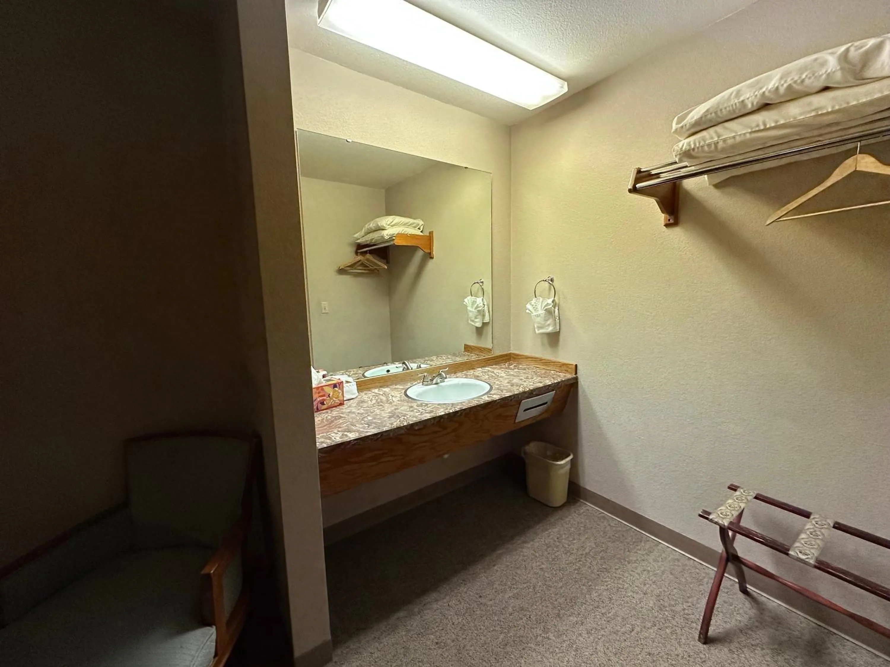 Bathroom in Timber Lodge Inn