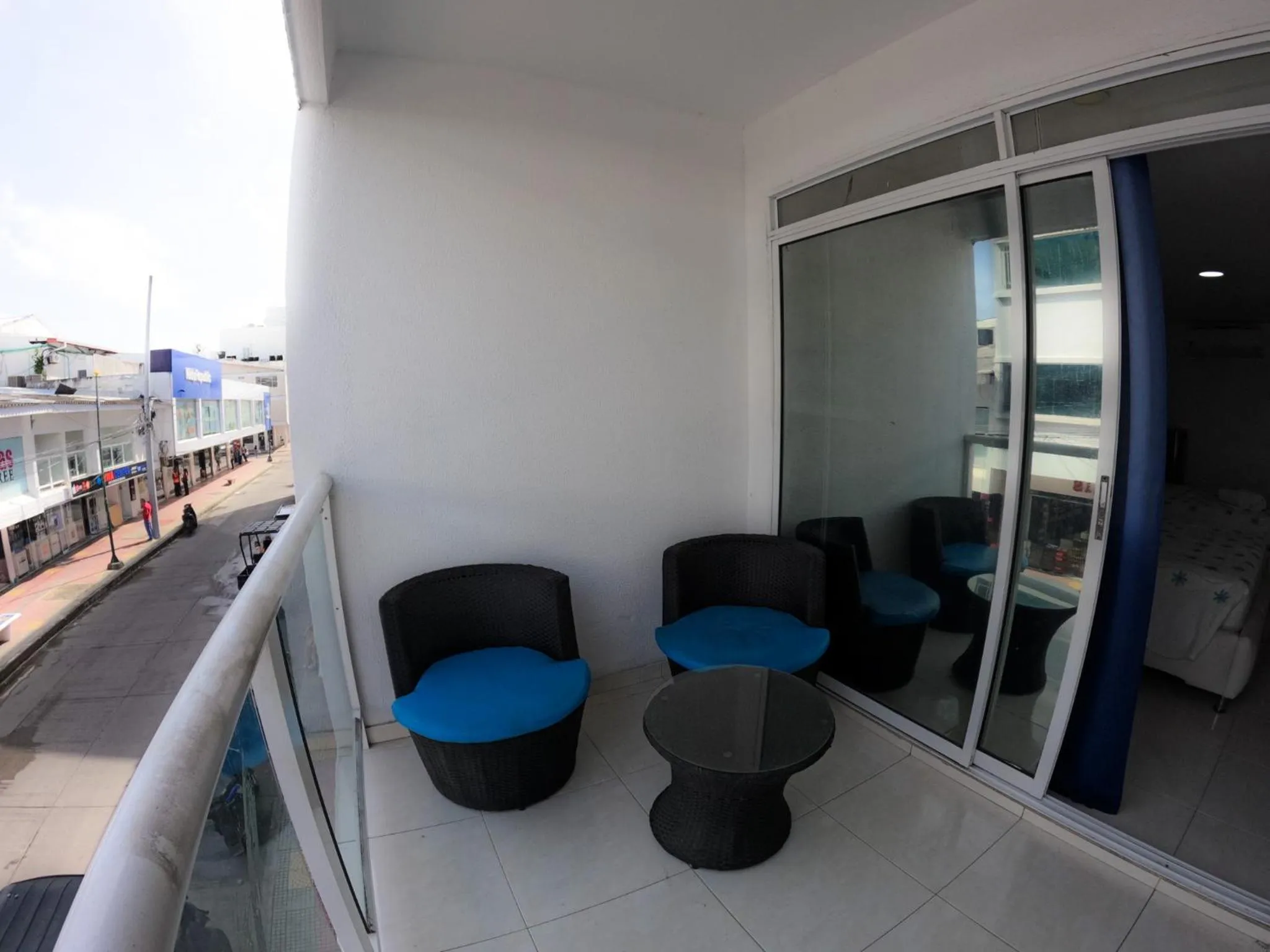 Balcony/Terrace in Blue Emerald Inn