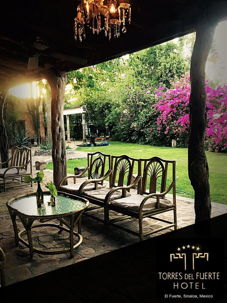 Lounge or bar in Hotel Torres Del Fuerte