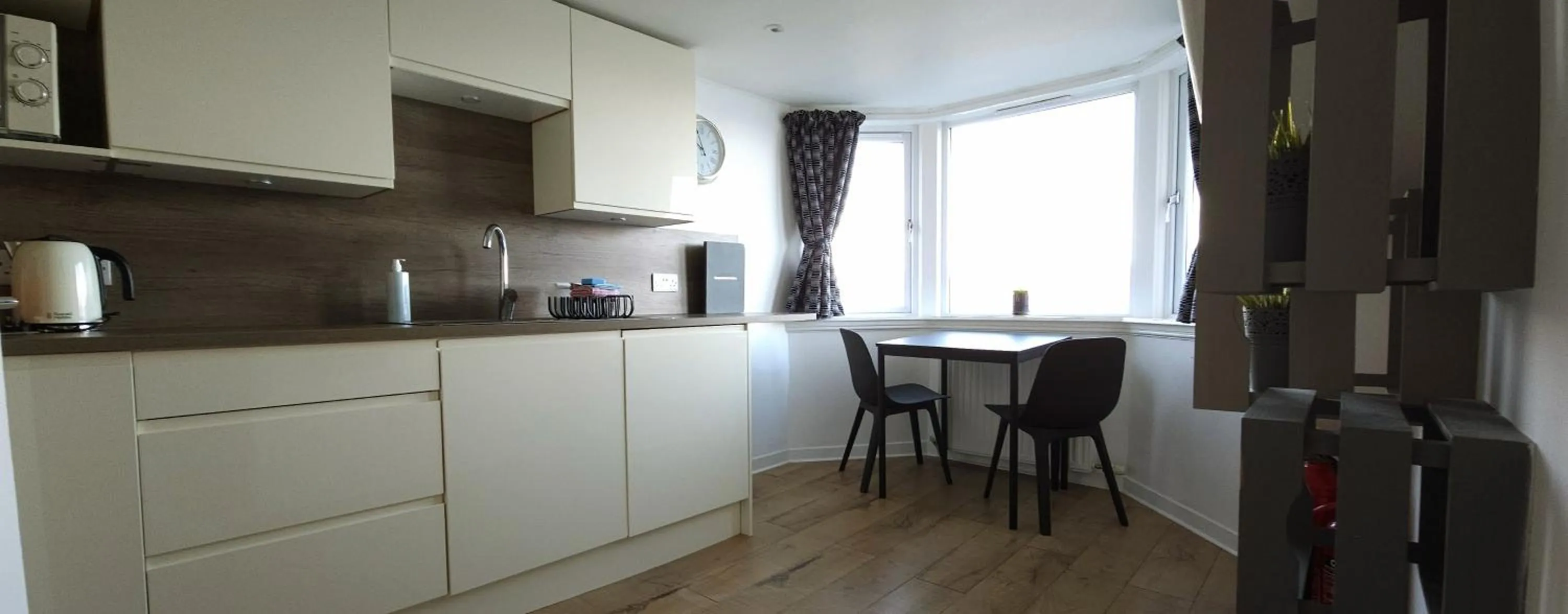 kitchen in Boat House Super Suites