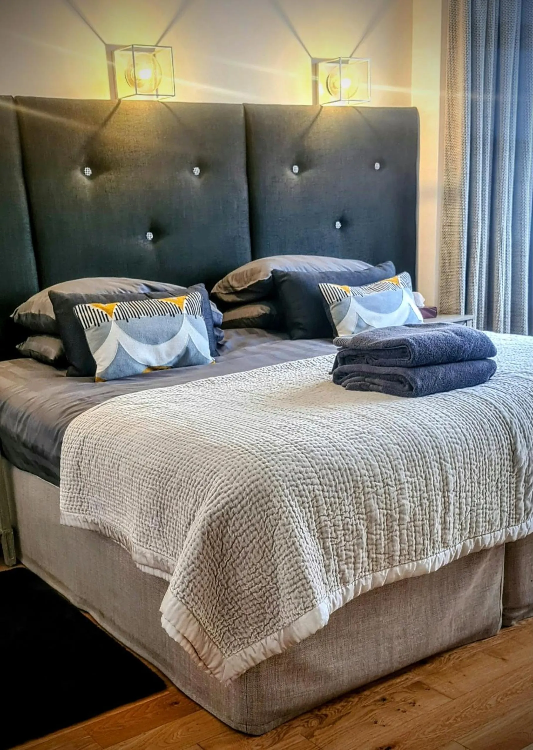 Bed in Boat House Super Suites