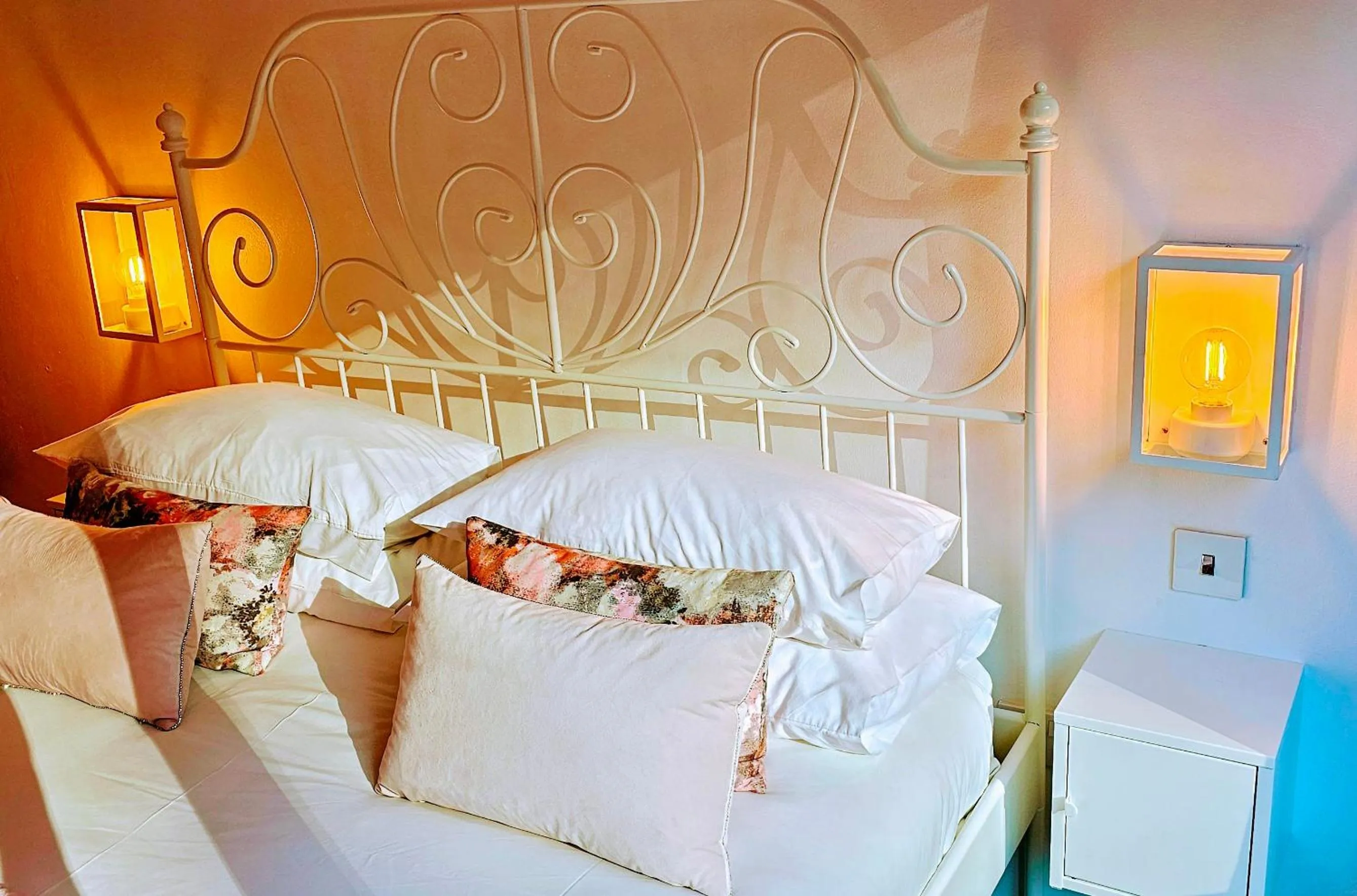 Bedroom, Bed in Boat House Super Suites