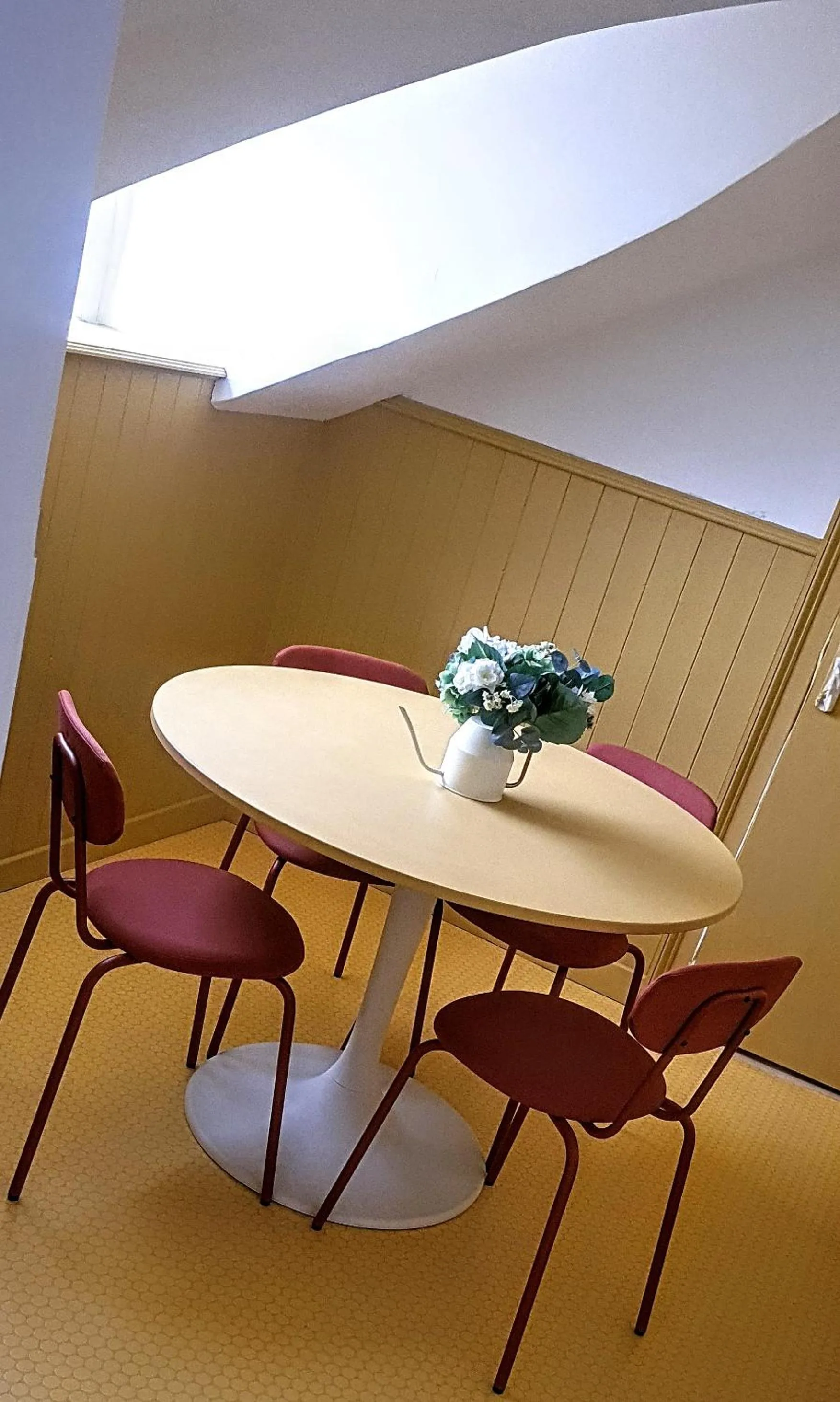 Dining area in Boat House Super Suites