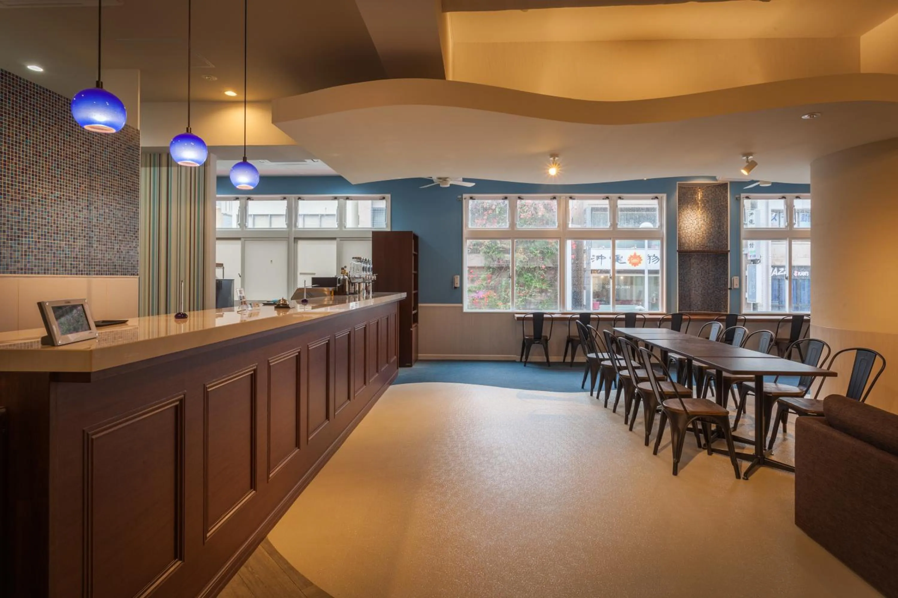 Communal lounge/ TV room in HOTEL THE CUBE Naha Kokusai Street