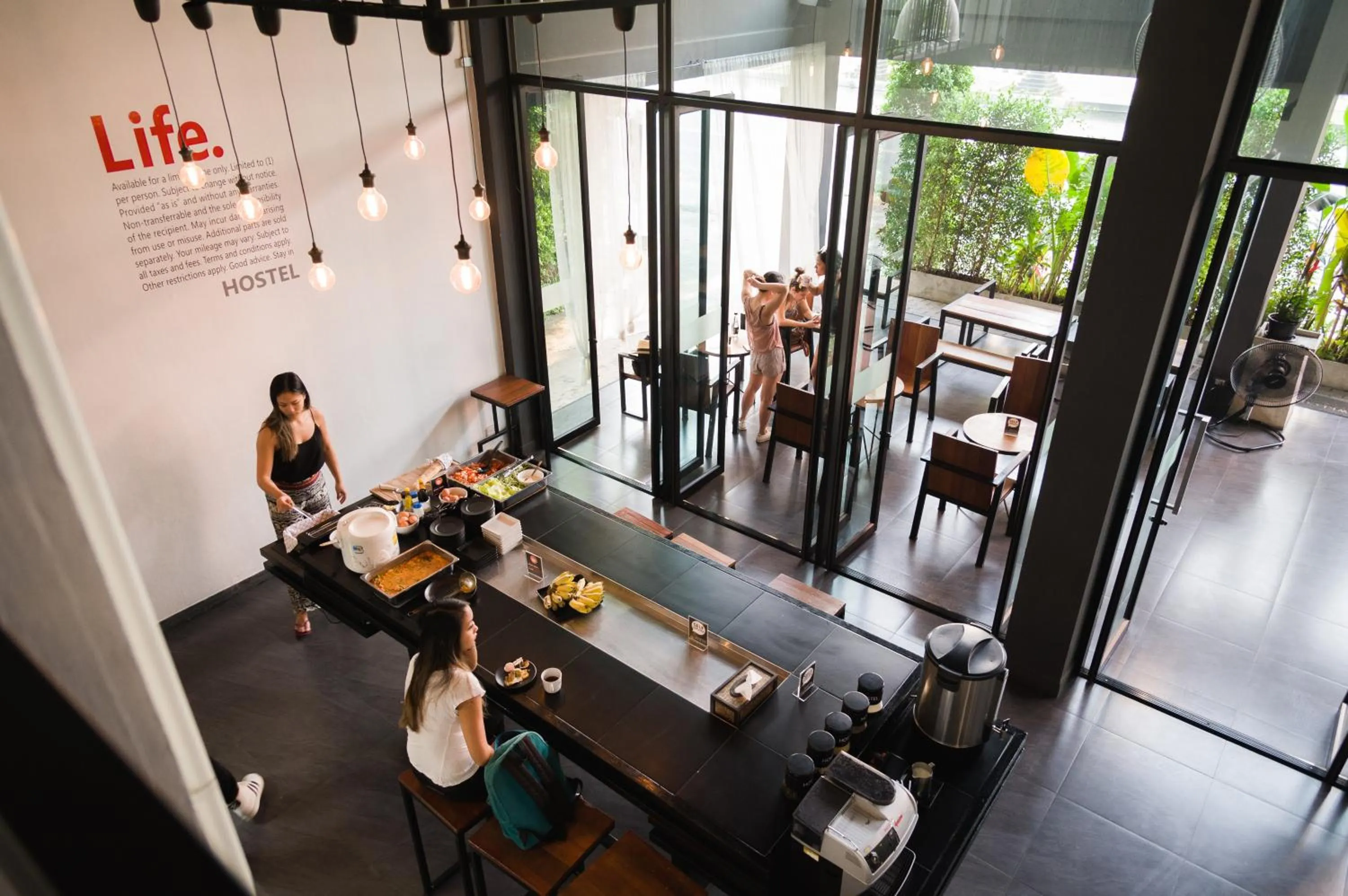 Restaurant/places to eat in The Common Hostel