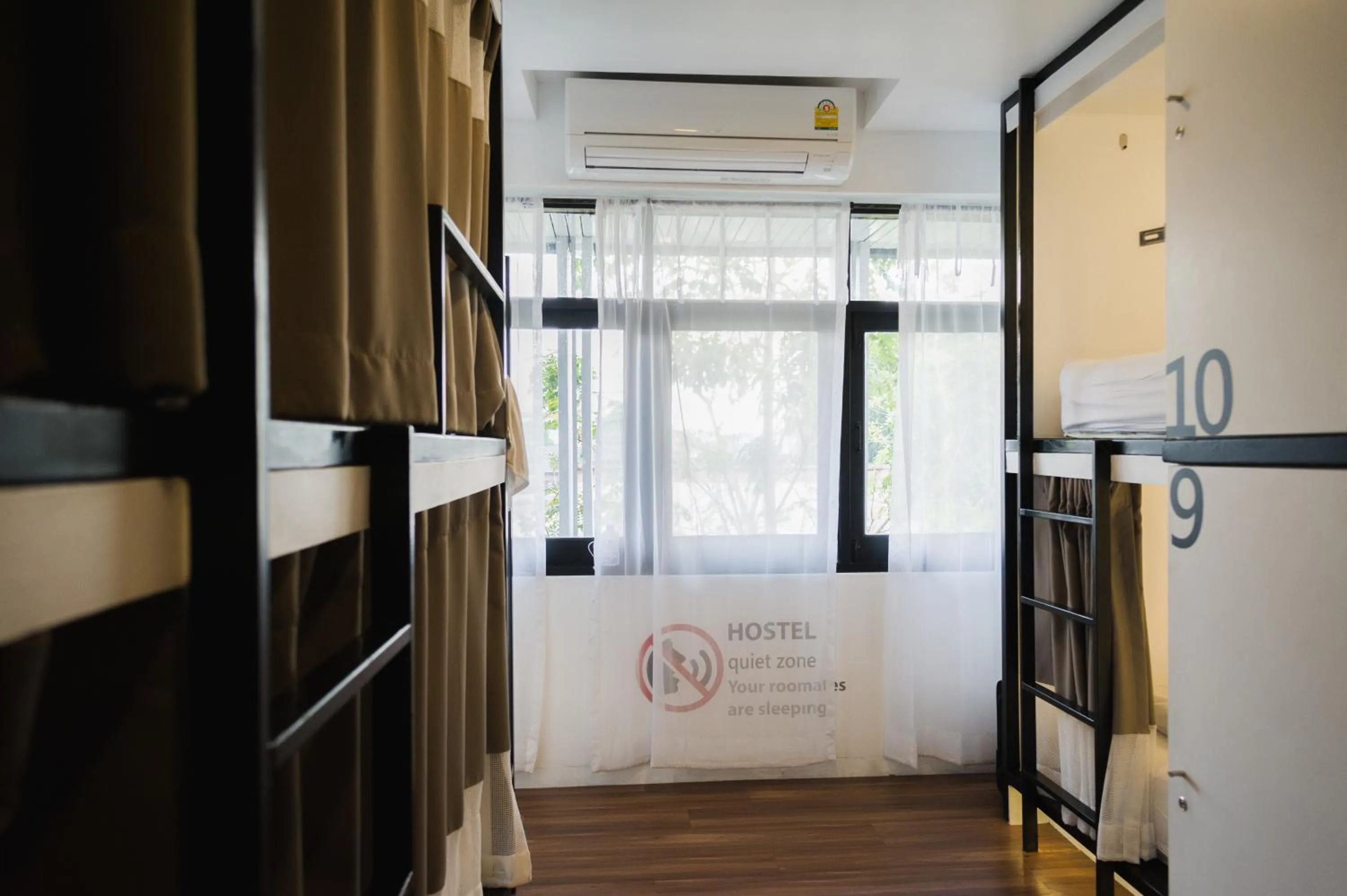 bunk bed, Bed in The Common Hostel