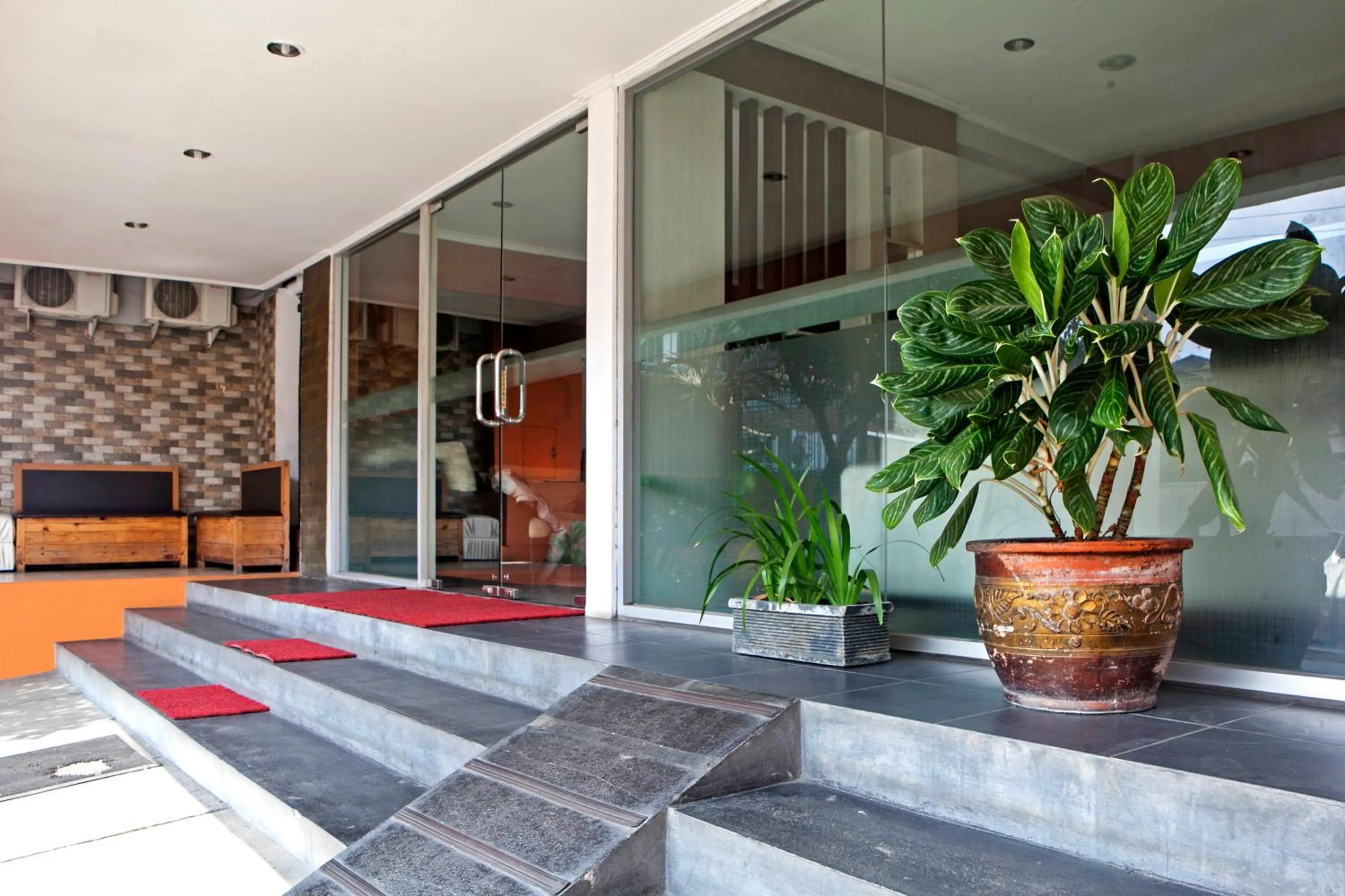 Property building in RedDoorz Syariah near BTC Fashion Mall