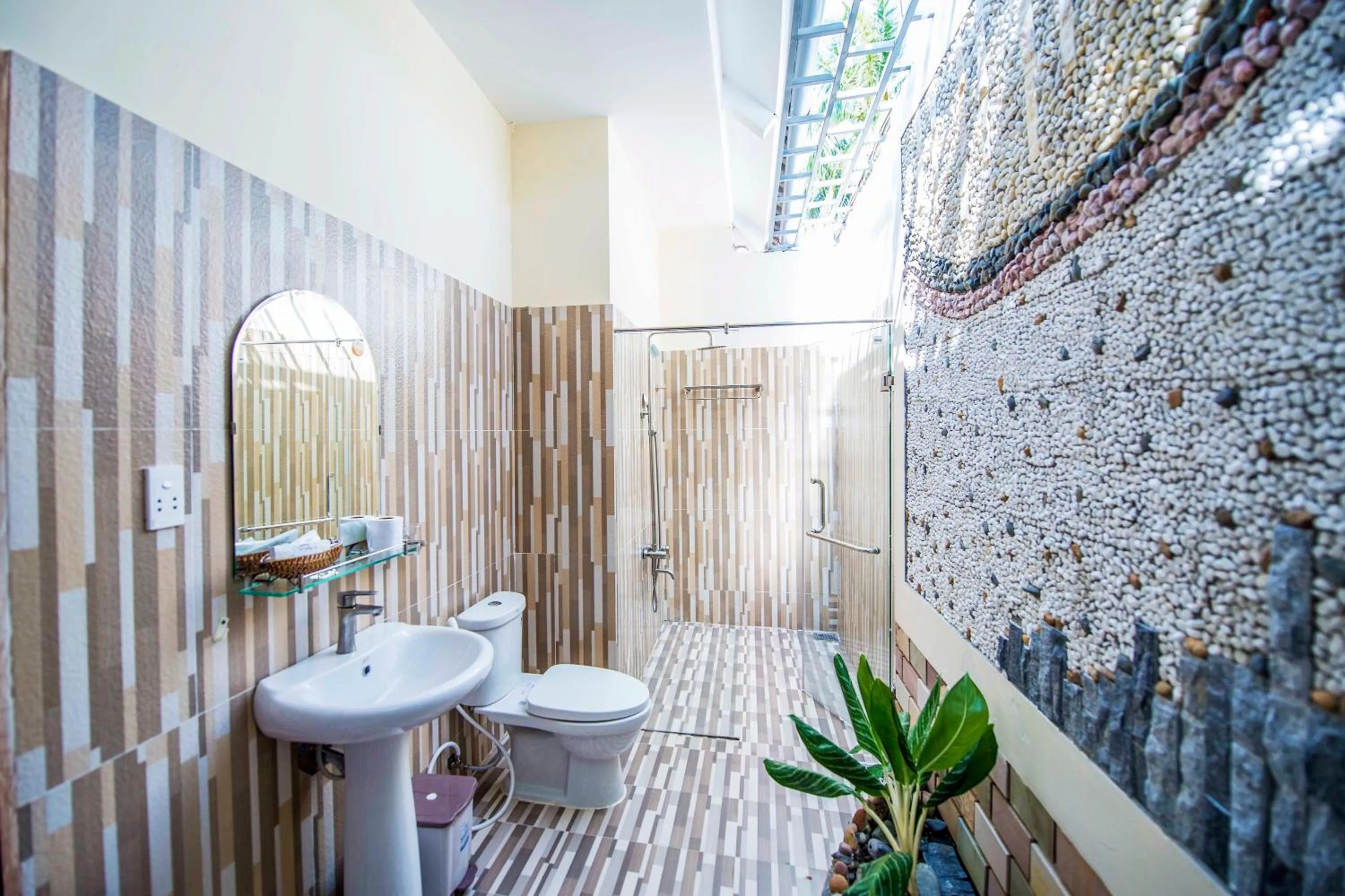 Shower in Trung Huynh Bungalow