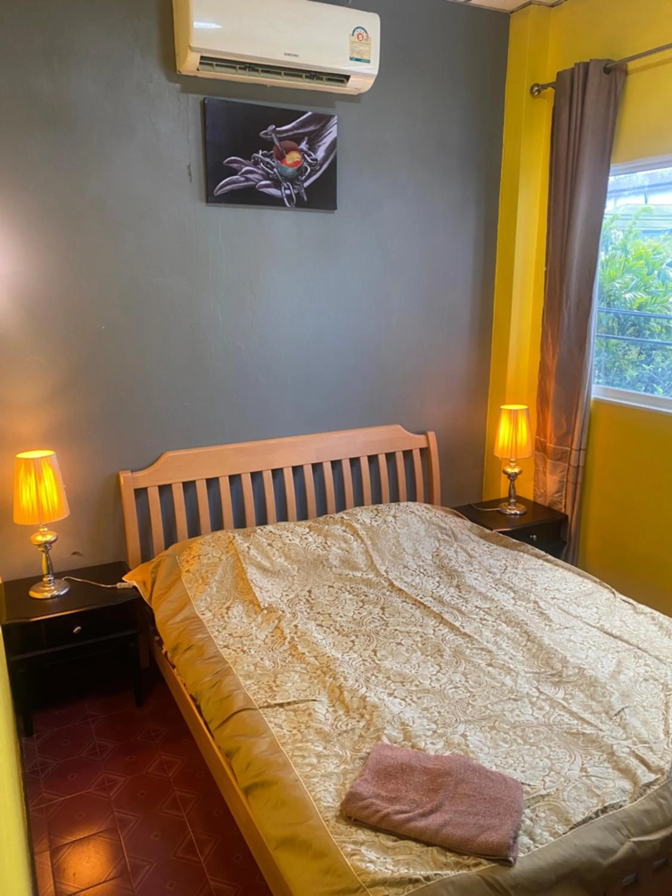 Bedroom, Bed in Riviera Beach