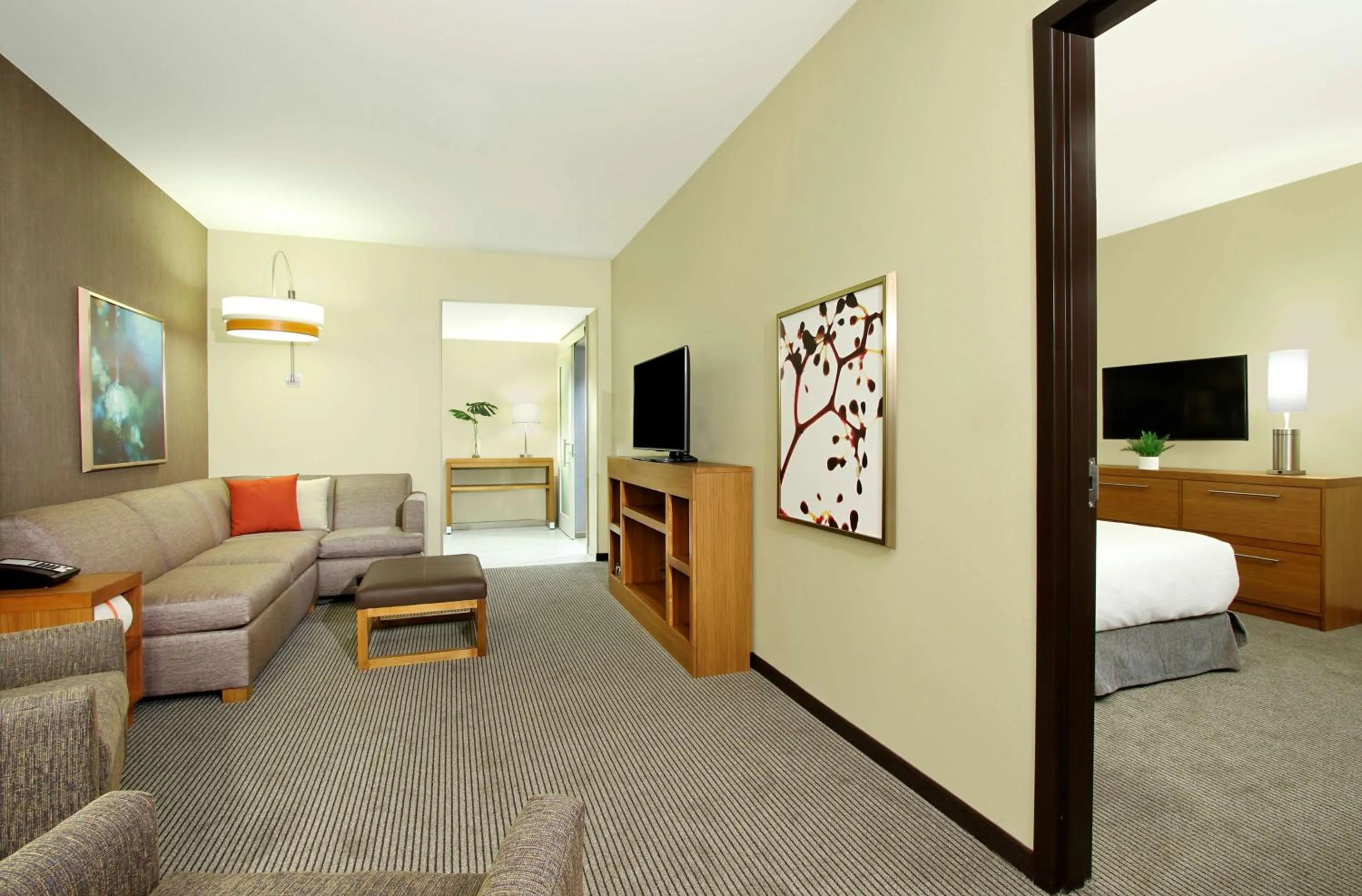Photo of the whole room, Bed in Hyatt Place Houston NW Vintage Park