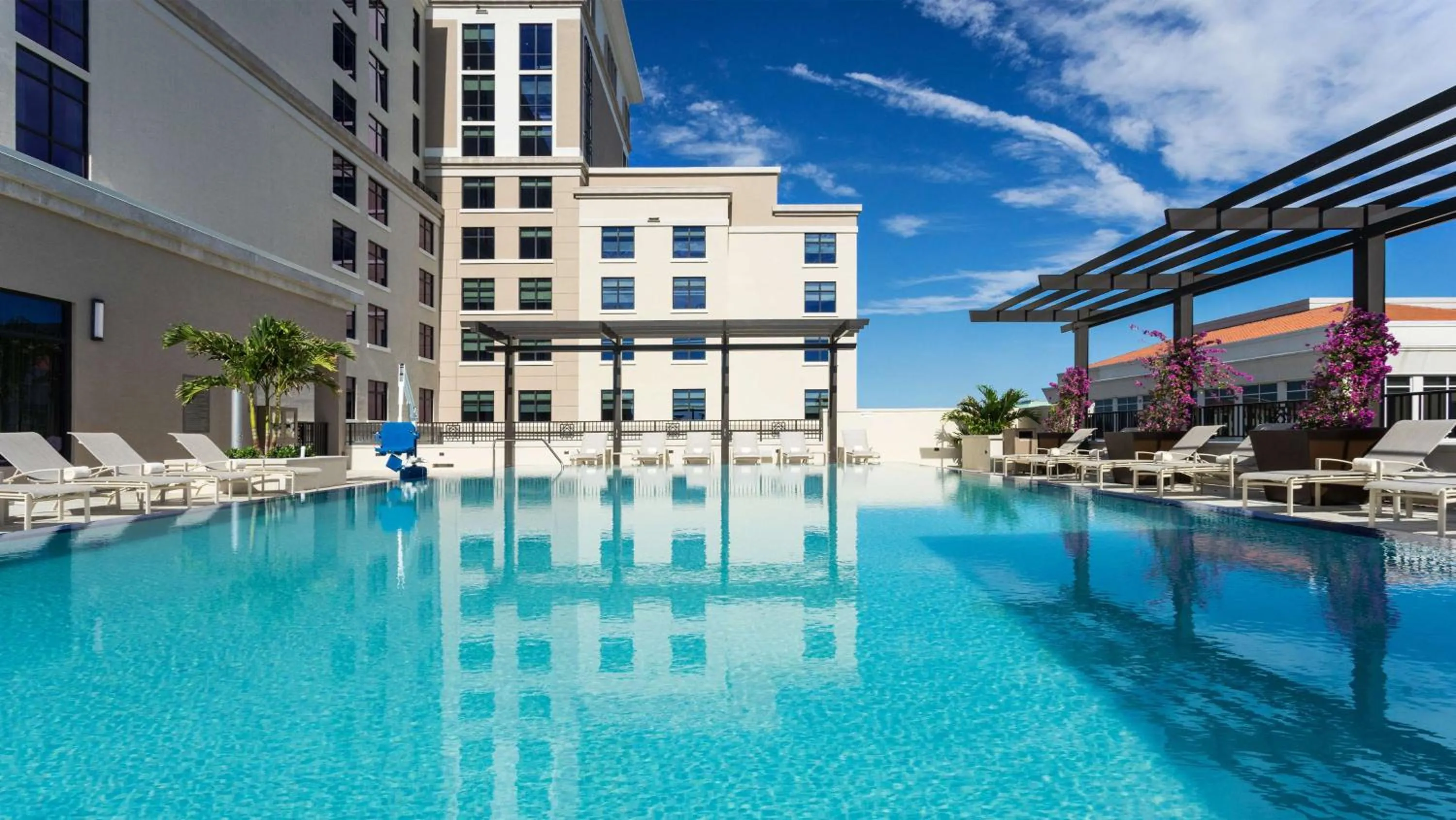 Swimming pool in Hyatt Place Boca Raton