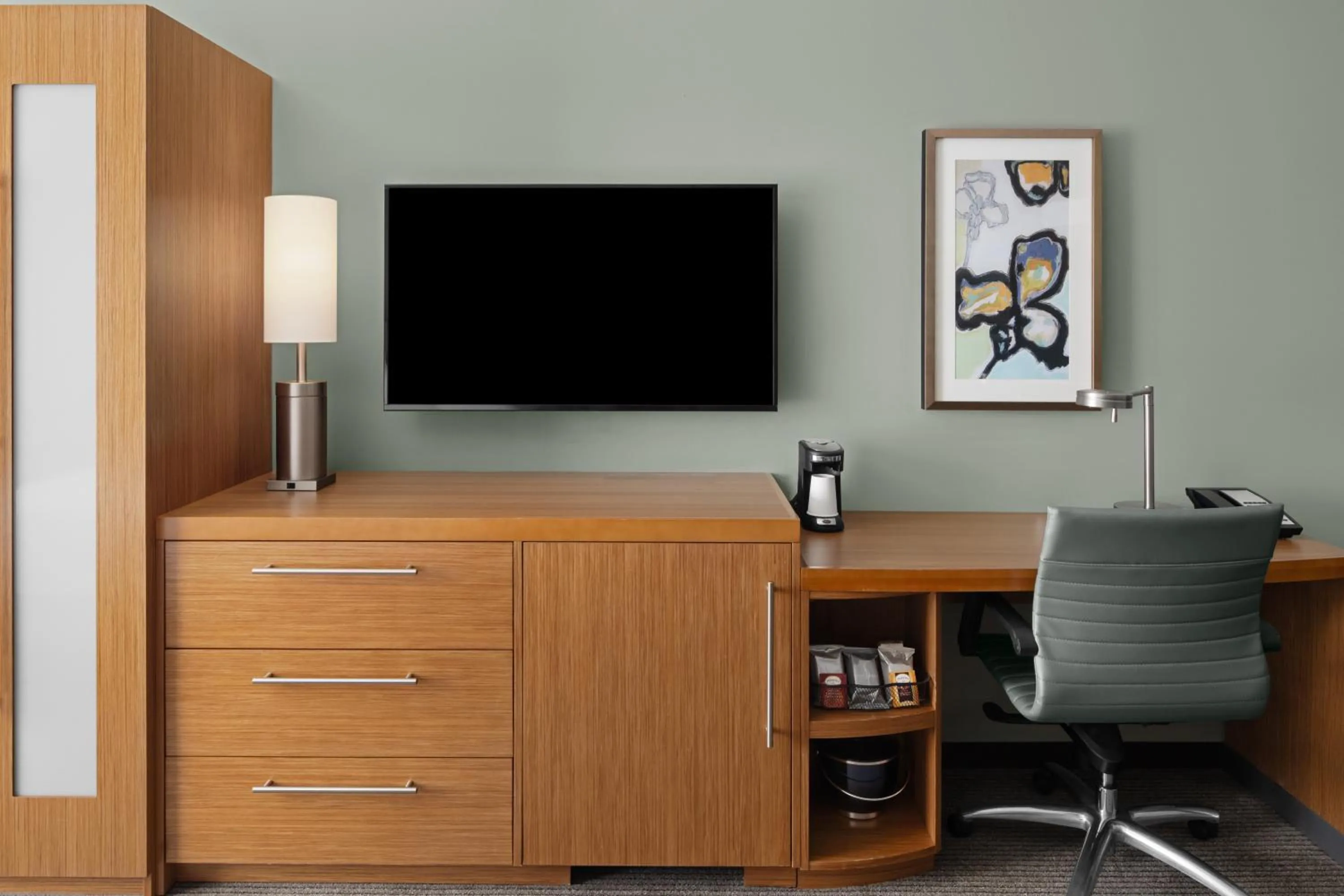 TV and multimedia in Hyatt Place Boca Raton