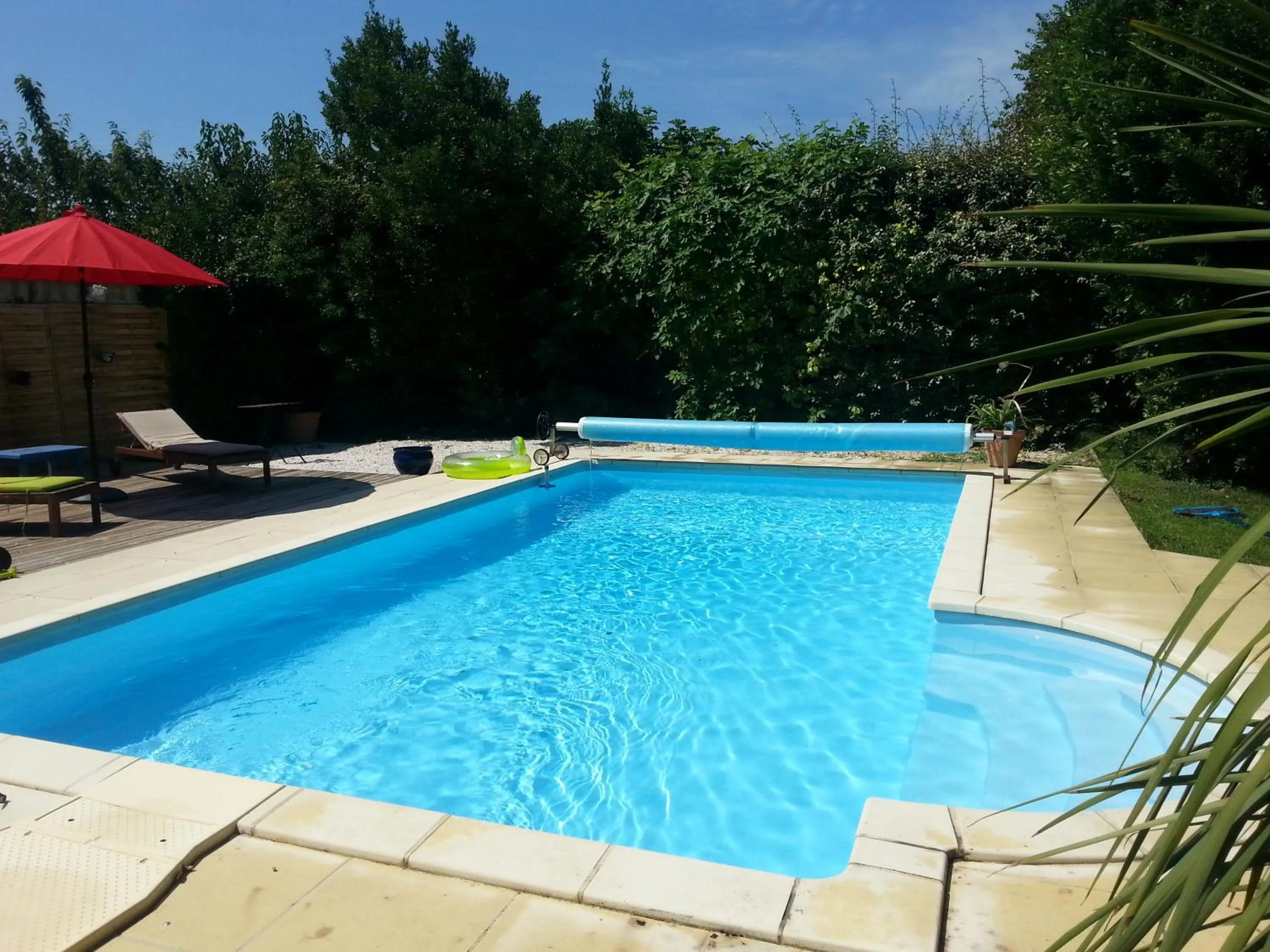 Swimming pool in Le Mas des Platanes