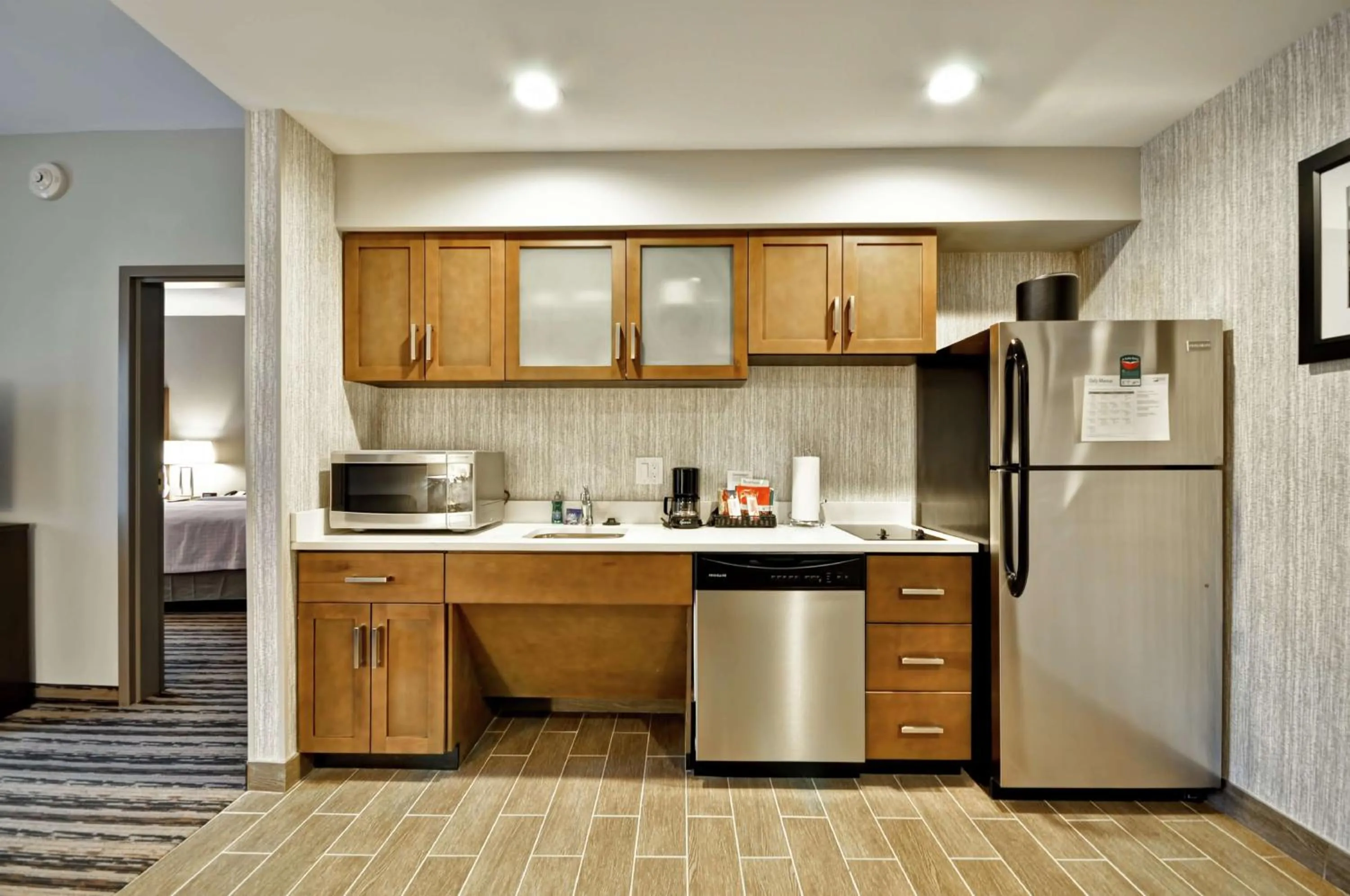 Kitchen or kitchenette in Homewood Suites by Hilton Cincinnati/West Chester
