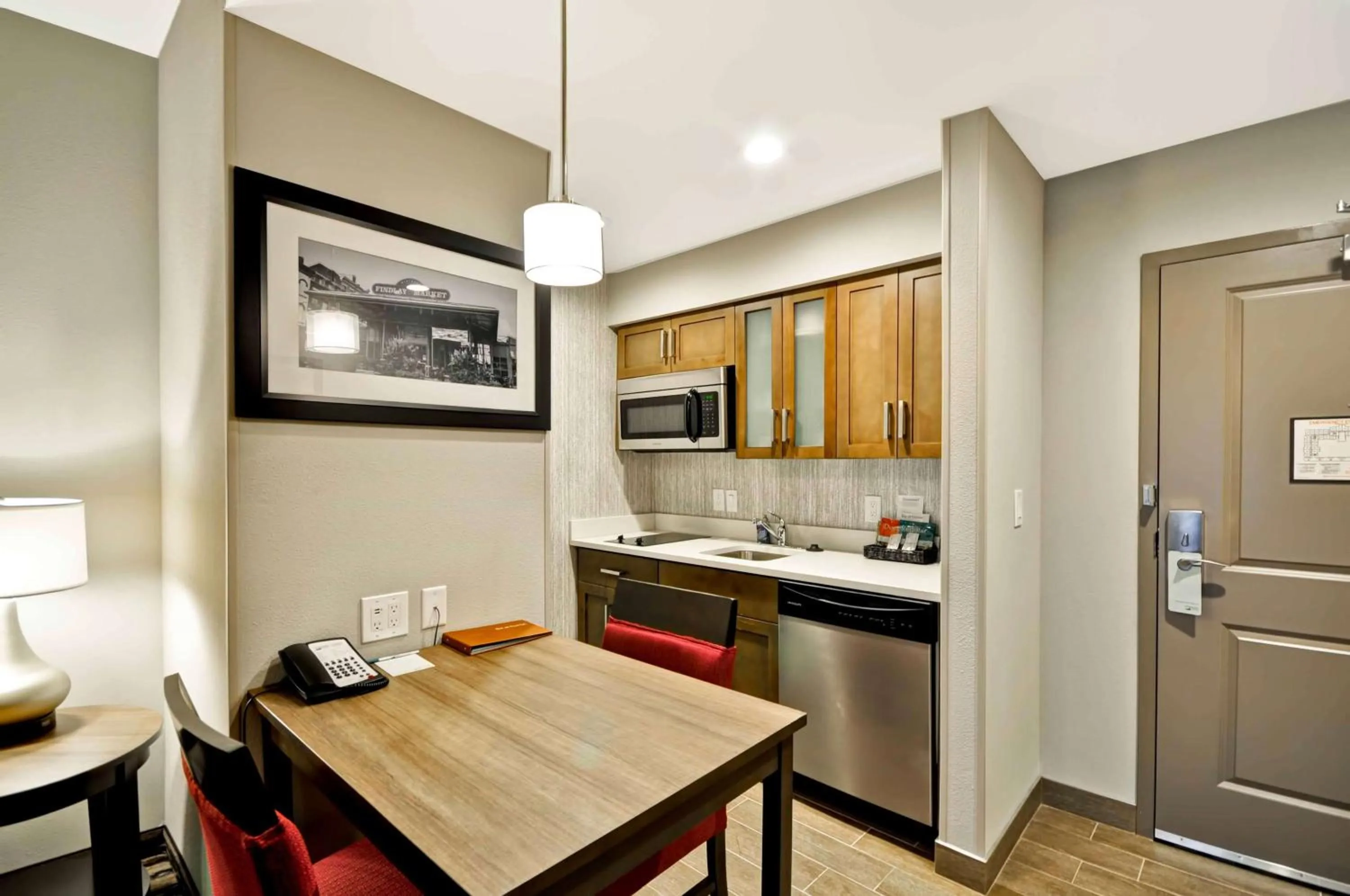 Kitchen or kitchenette in Homewood Suites by Hilton Cincinnati/West Chester