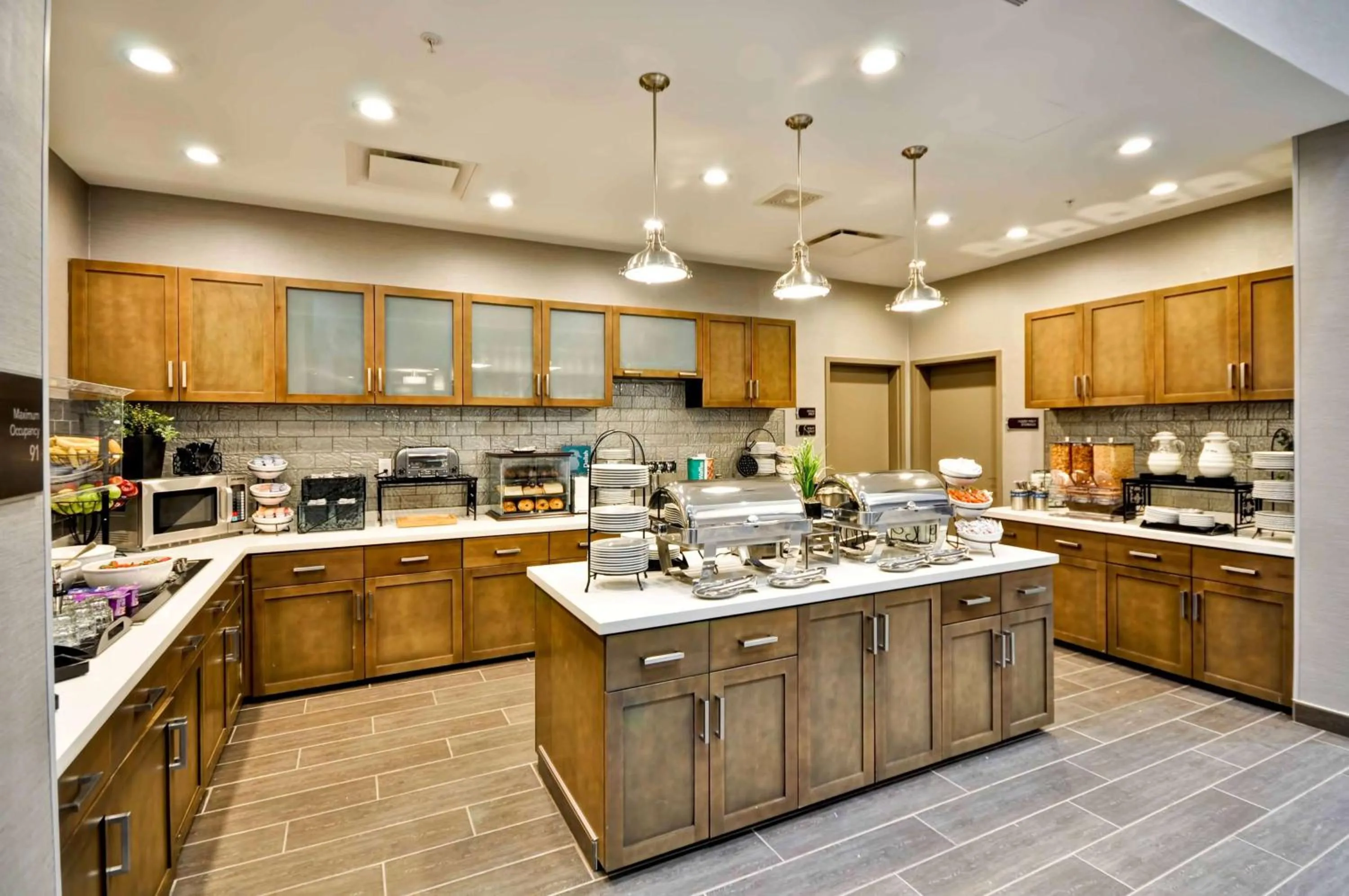 Dining area in Homewood Suites by Hilton Cincinnati/West Chester