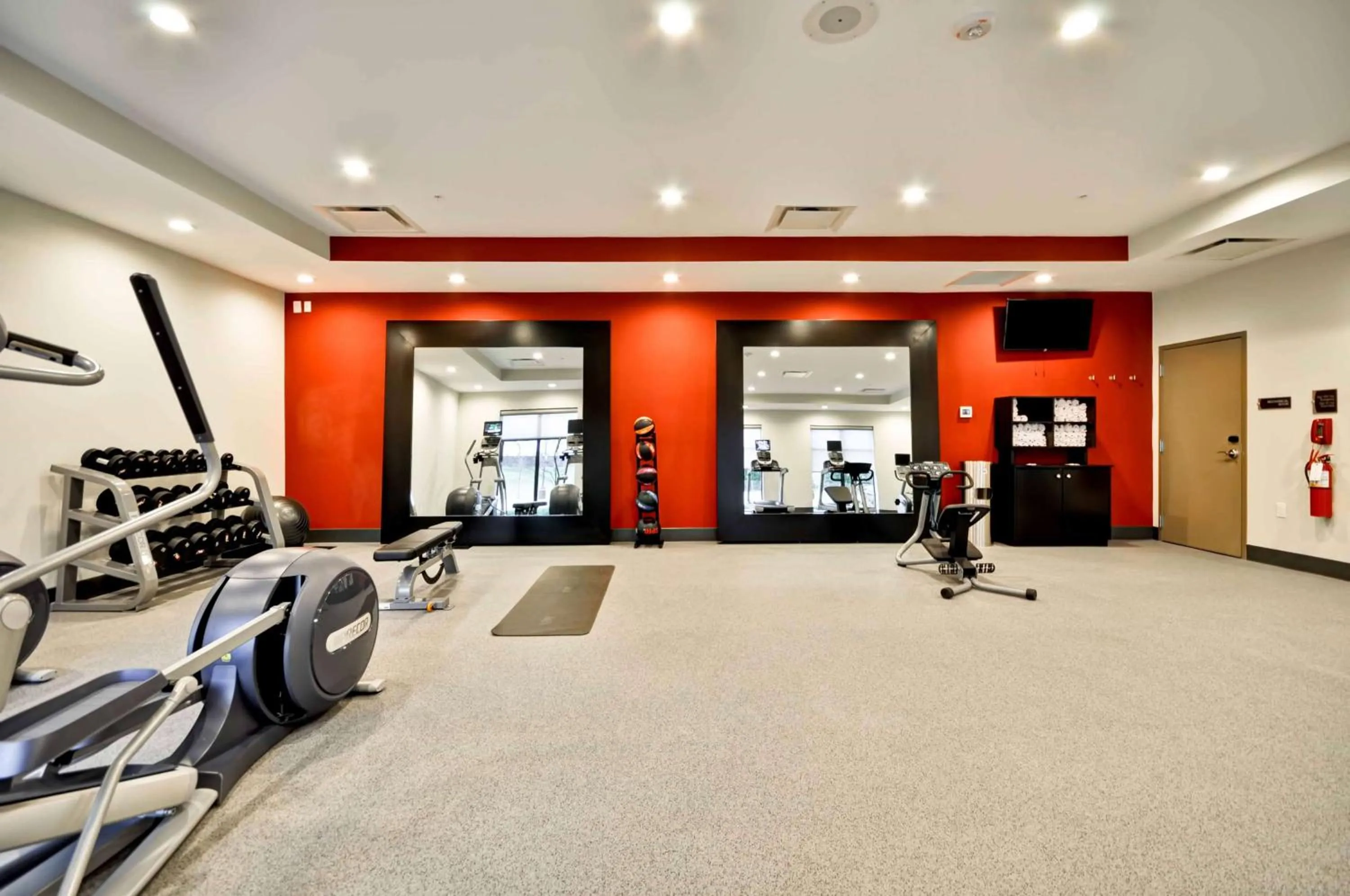 Fitness centre/facilities in Homewood Suites by Hilton Cincinnati/West Chester