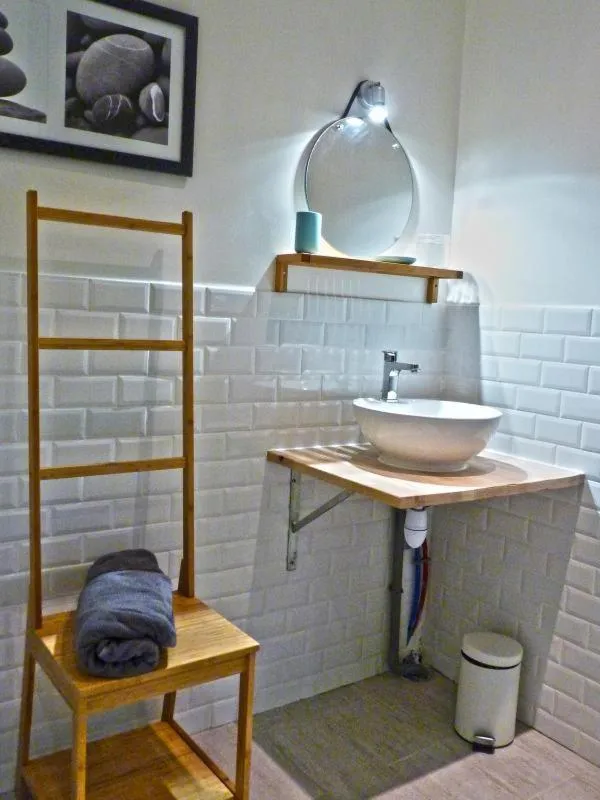 Bathroom in Le Village des Templiers