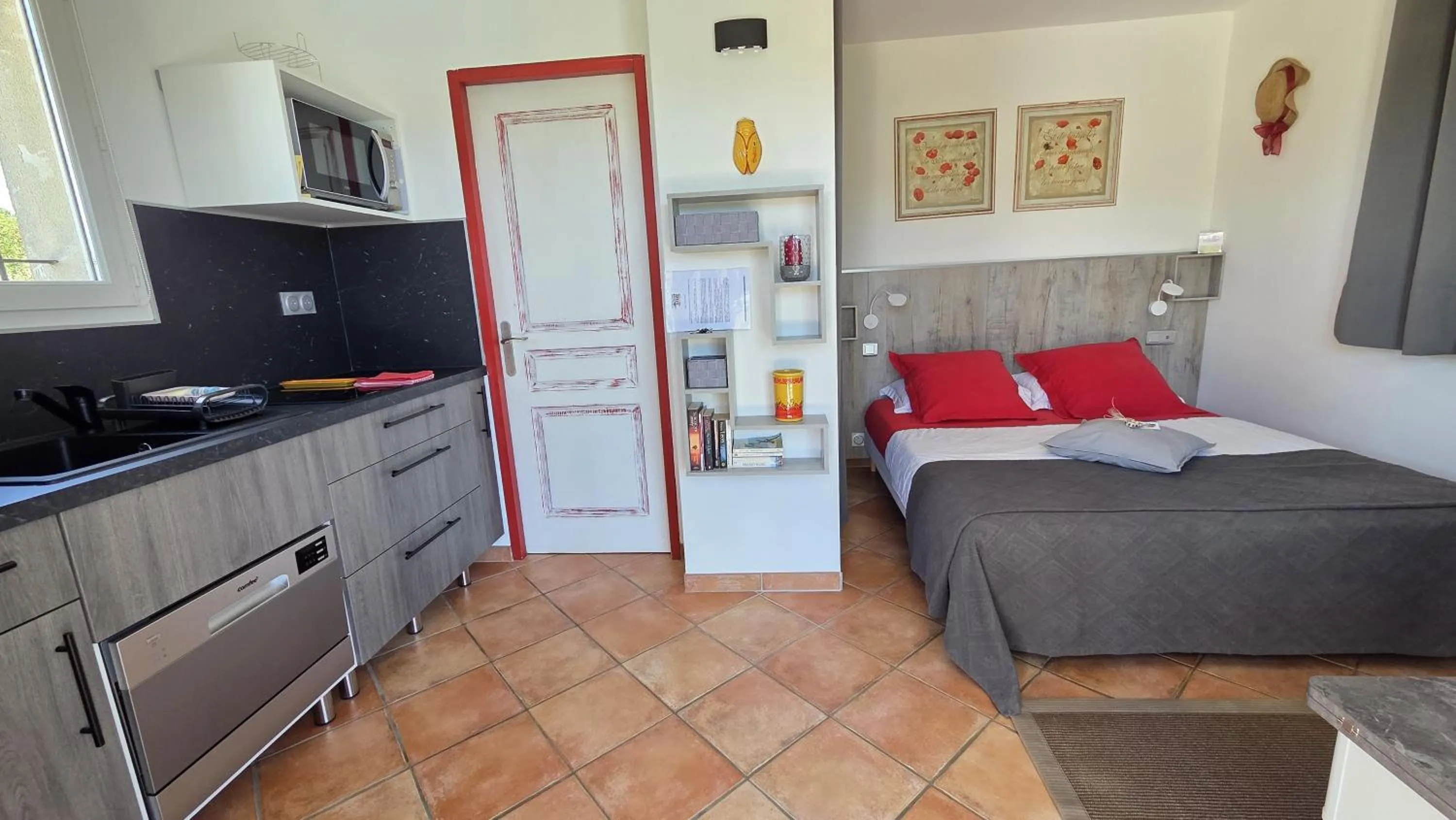 Bed in la cigale sous l'olivier