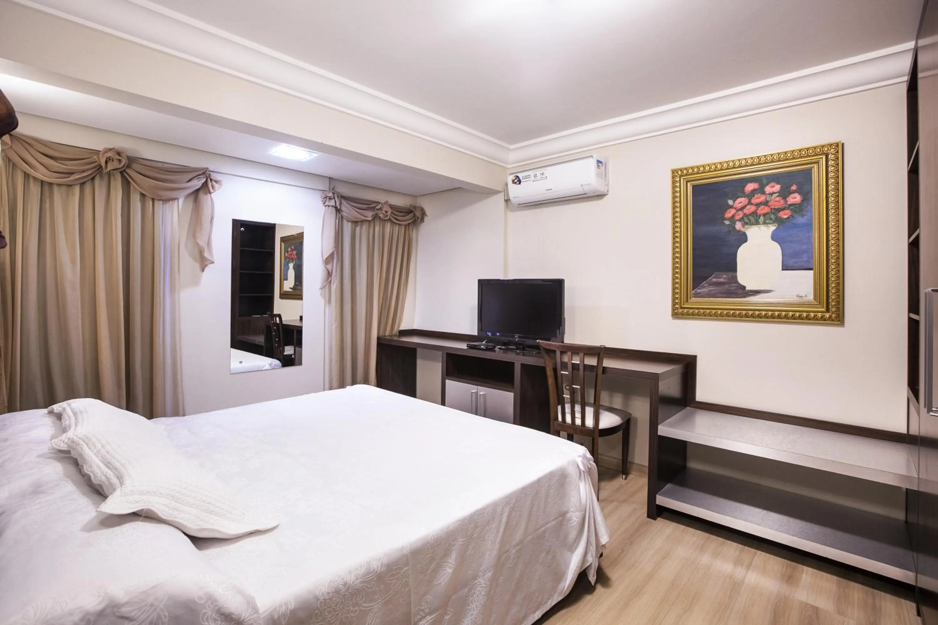 Bed in Hotel Lang Palace - Fica no Centro da Cidade