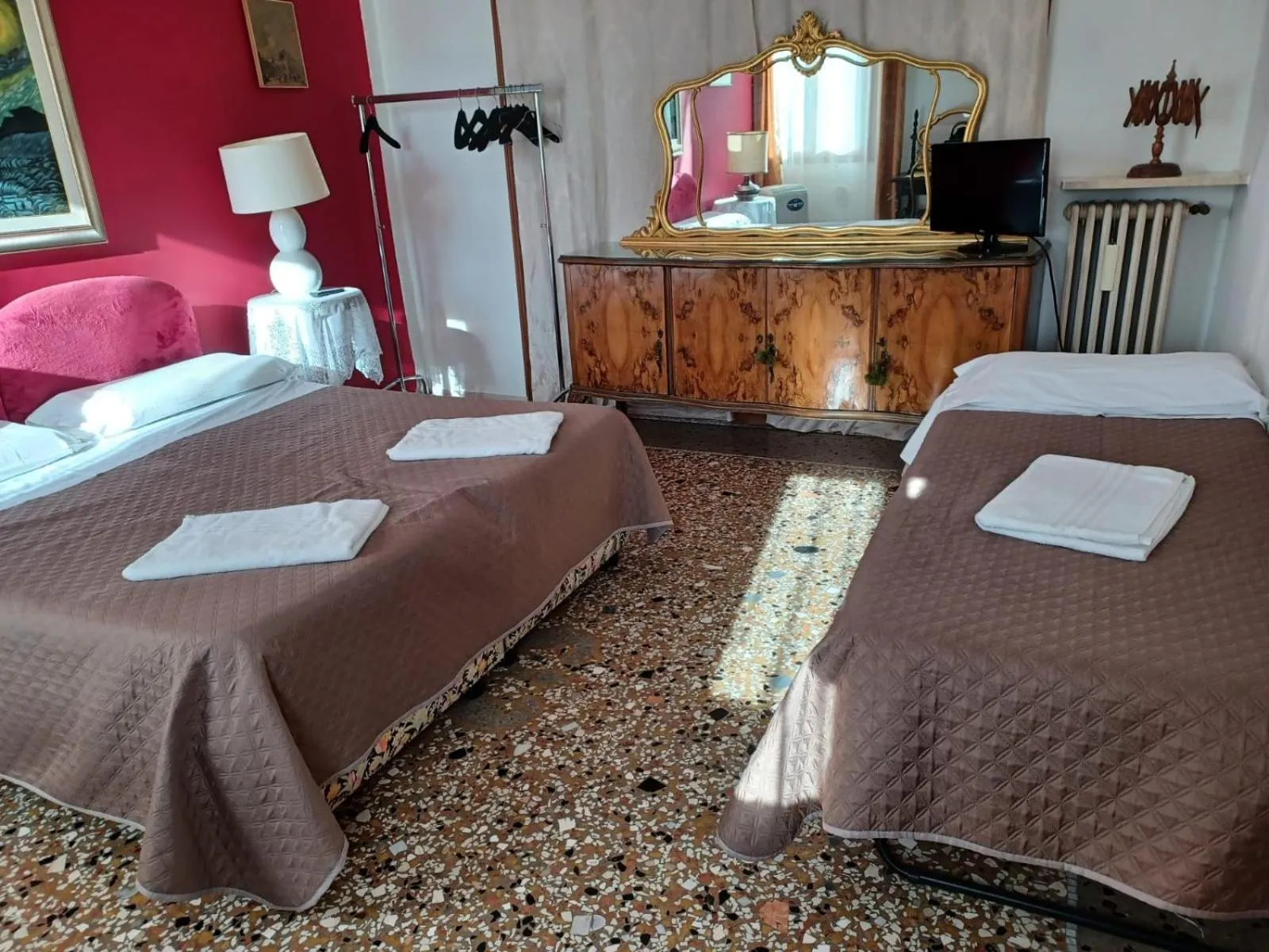 Photo of the whole room, Bed in Princess Guest House Canal View