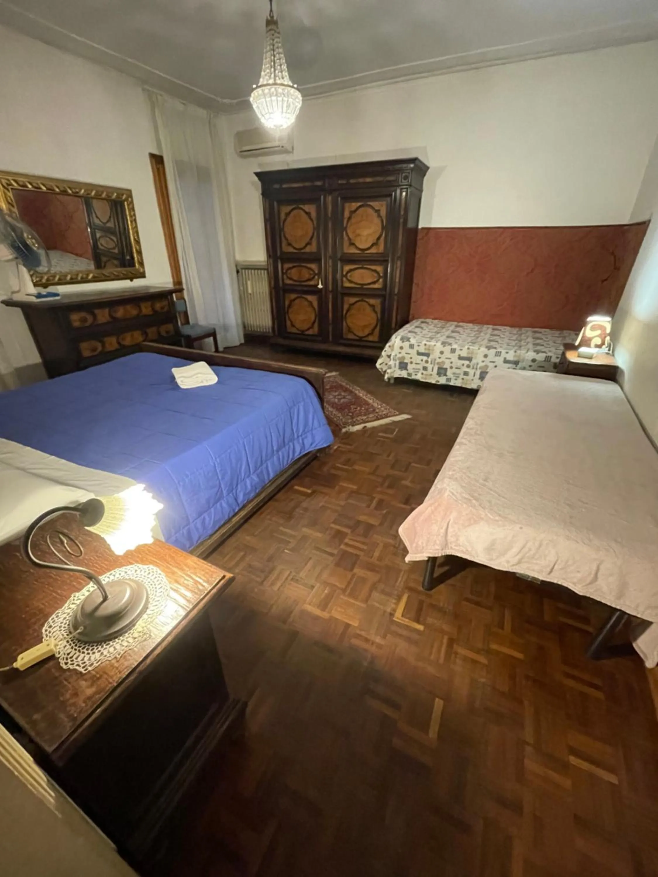 Photo of the whole room, Bed in Princess Guest House Canal View