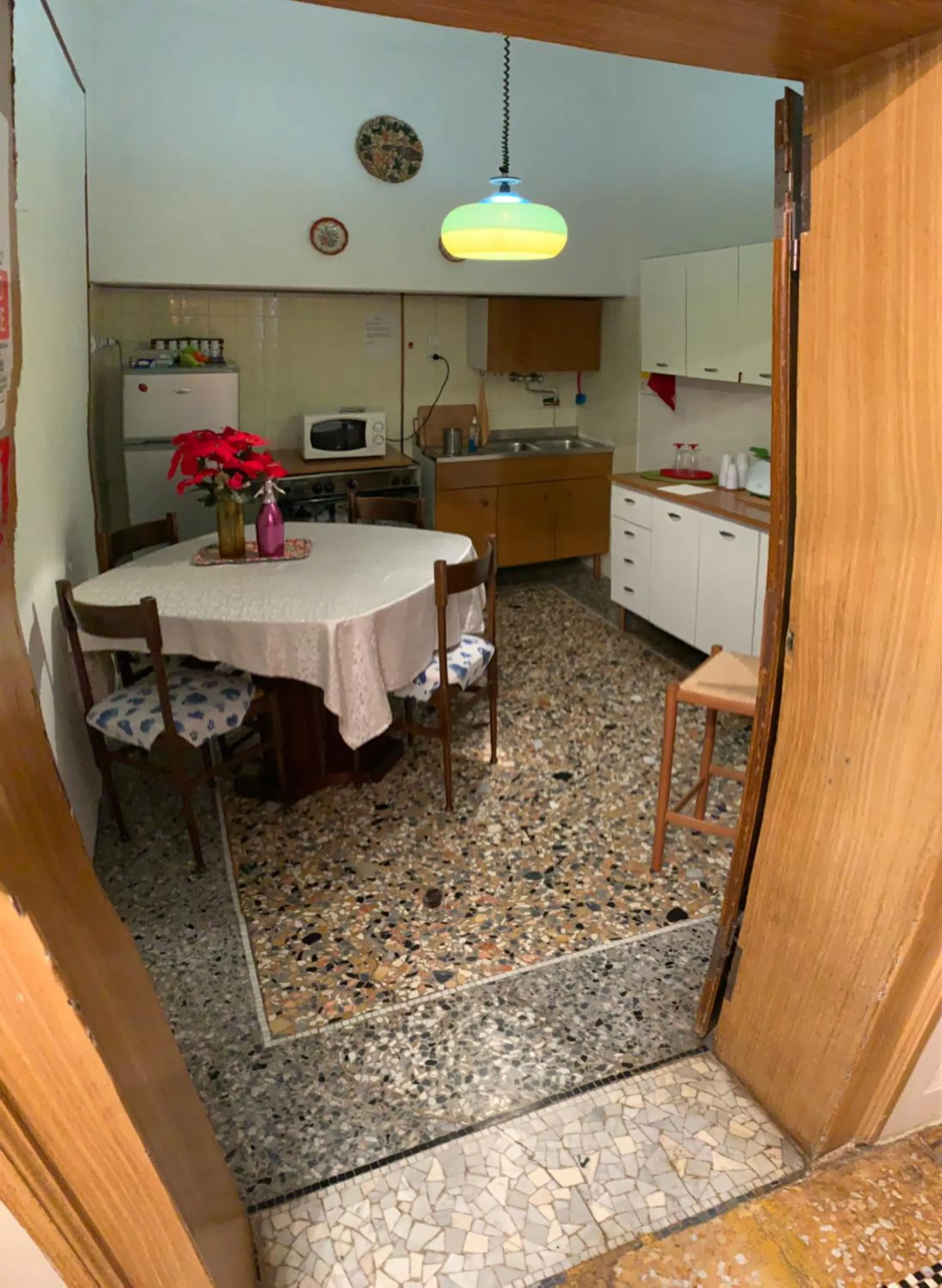 Kitchen or kitchenette in Princess Guest House Canal View