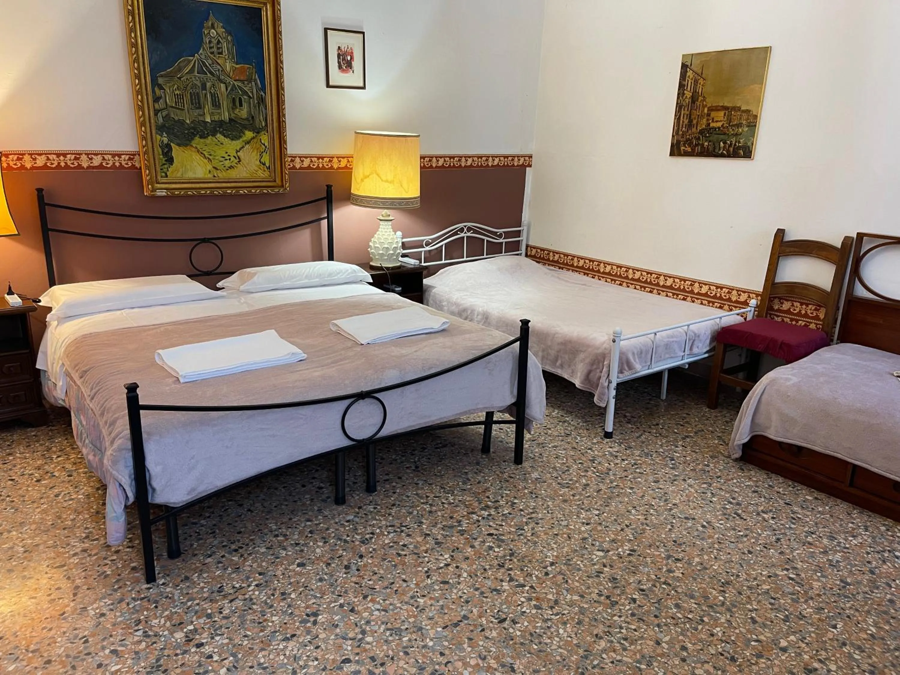 Photo of the whole room, Bed in Princess Guest House Canal View