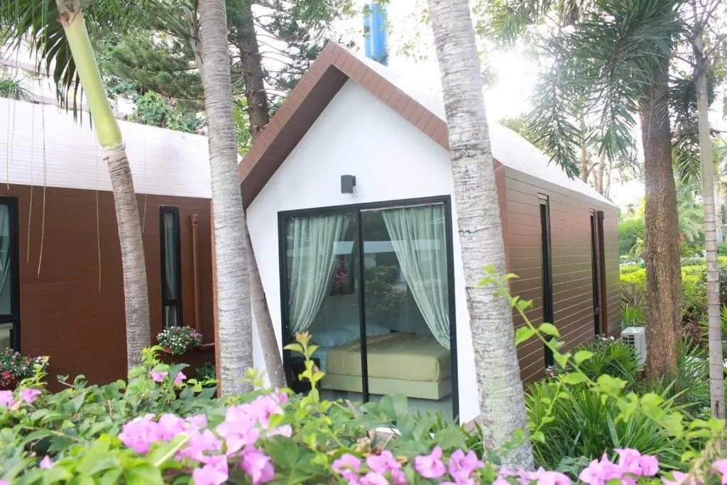 Property building in Villa Navin