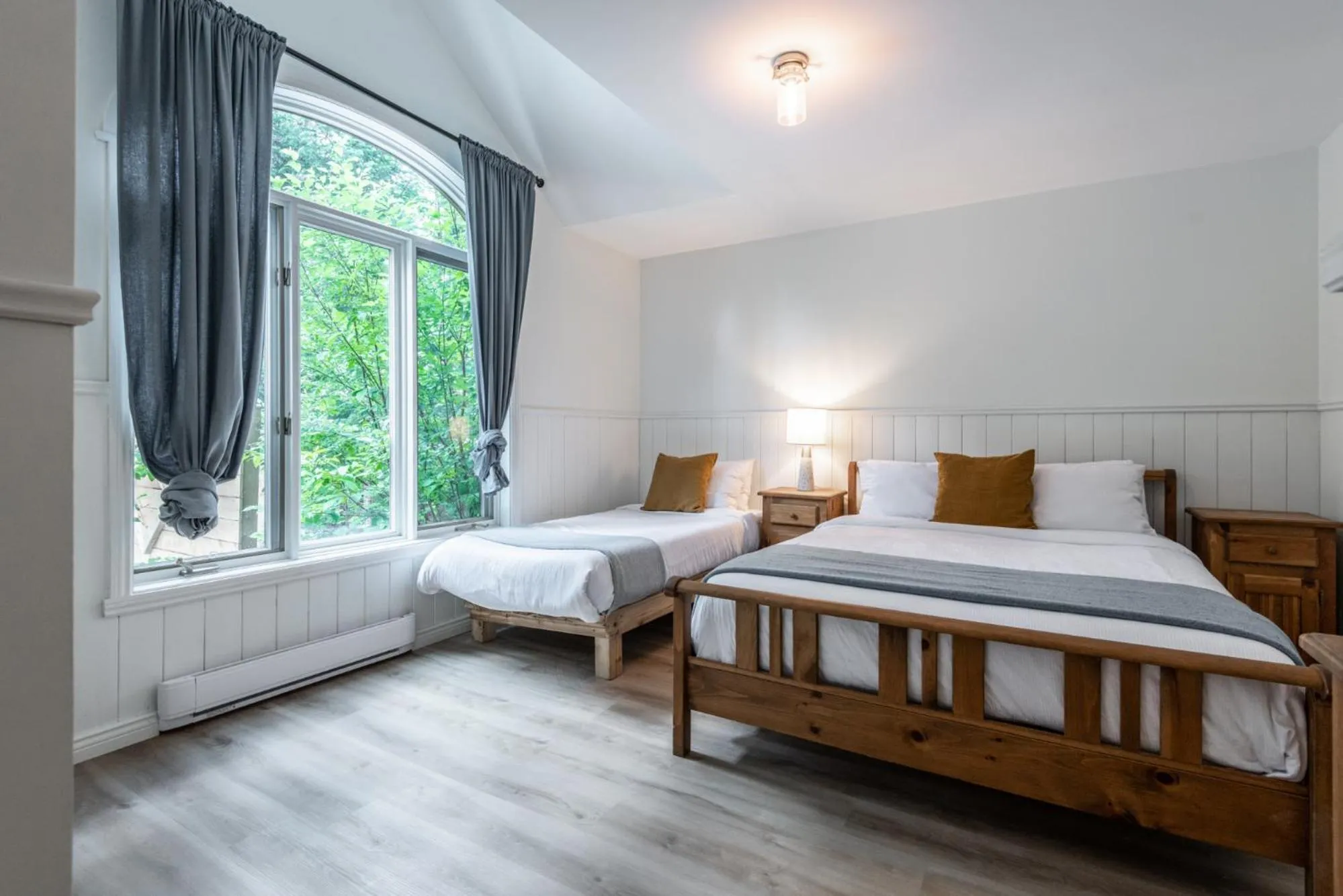 Bed in Chalet Chevreuil Zen