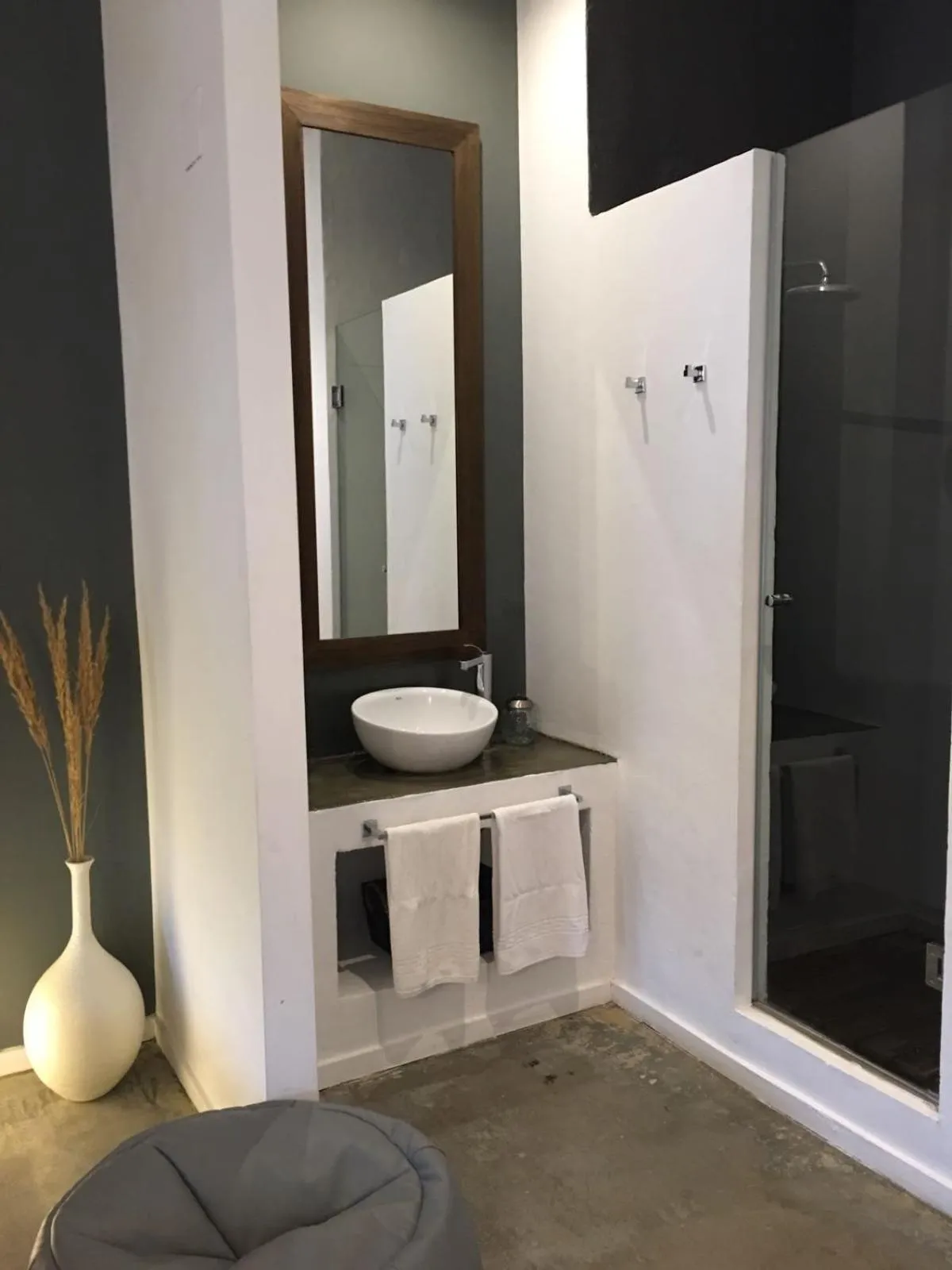 Shower in Hotel Raimblanc