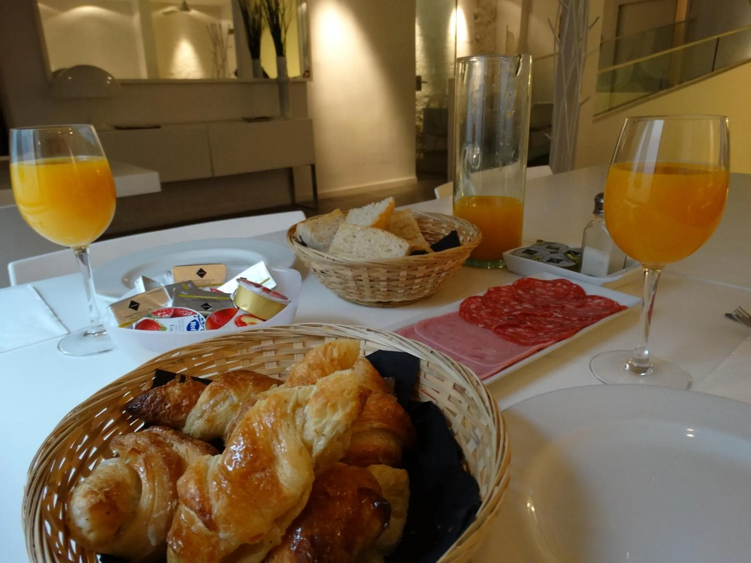 Breakfast in Hotel Raimblanc