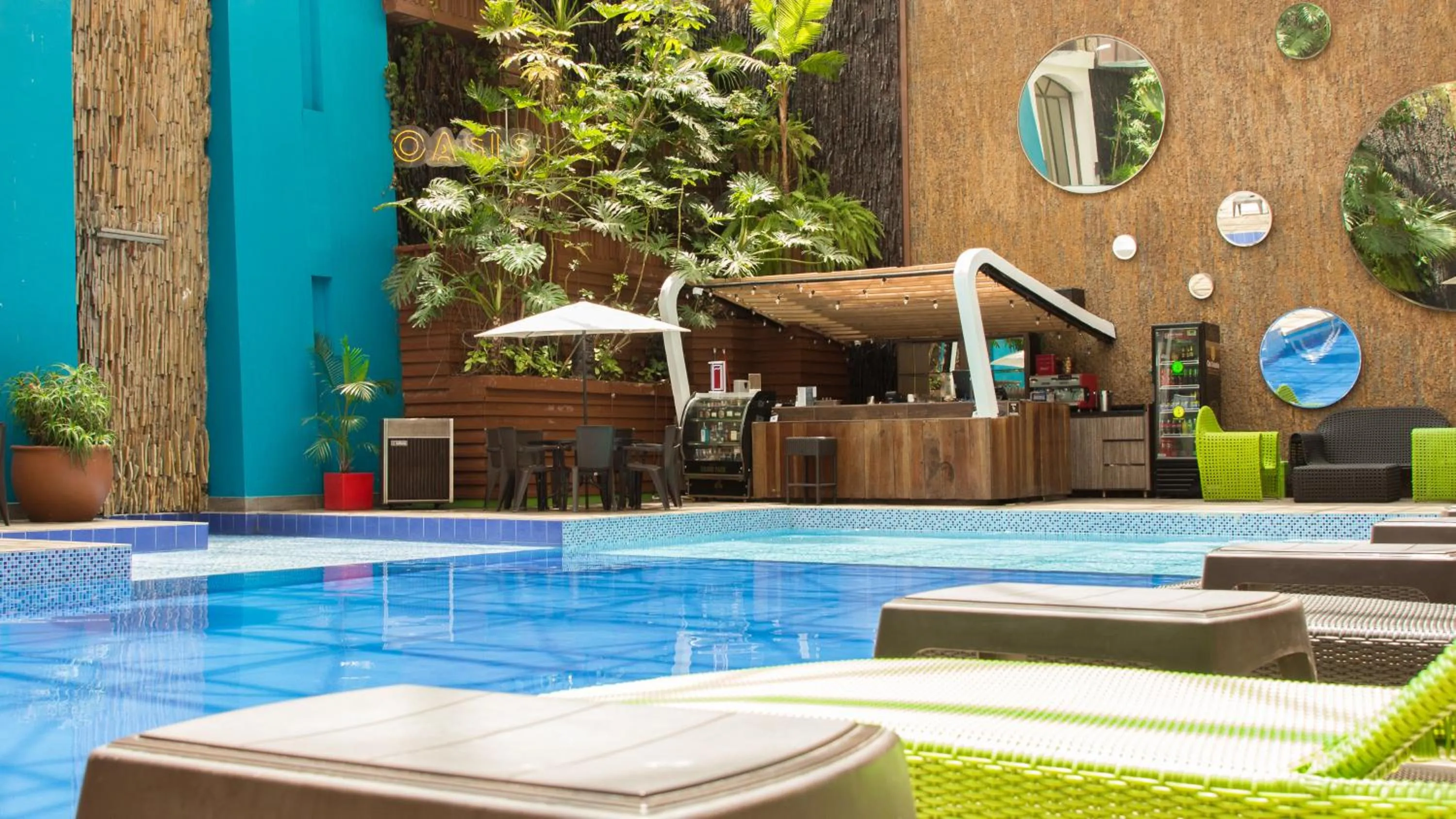 Swimming pool in Hotel Grand Park