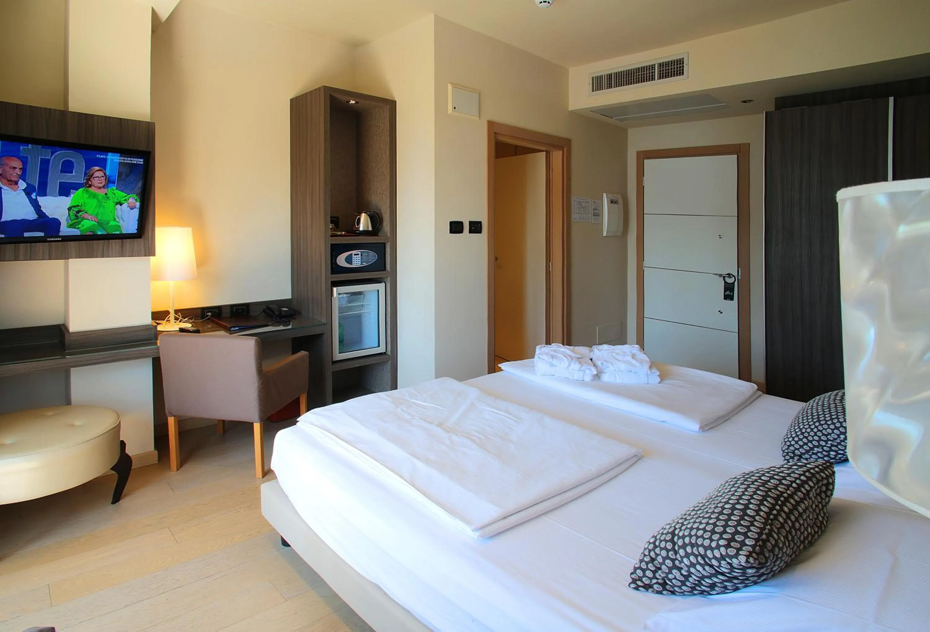 Photo of the whole room, Bed in Hotel Galvani