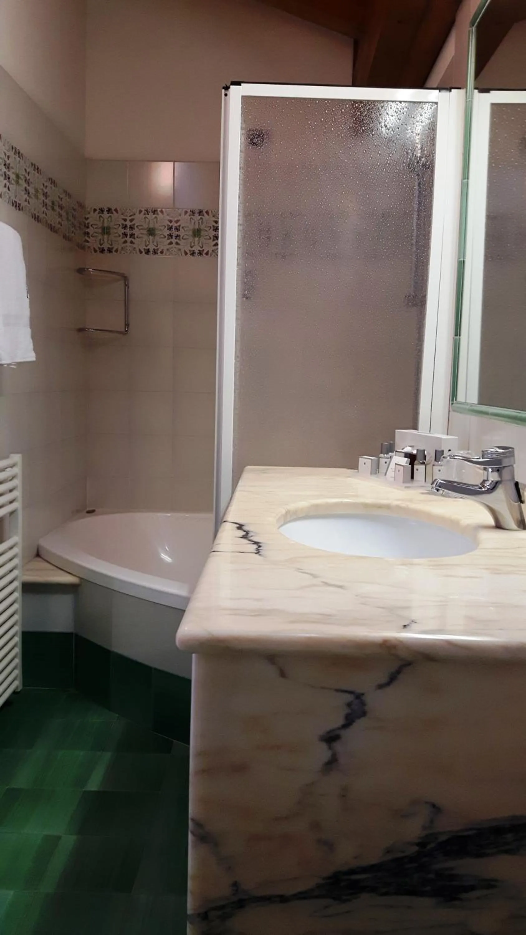 Bathroom in Hotel Galvani