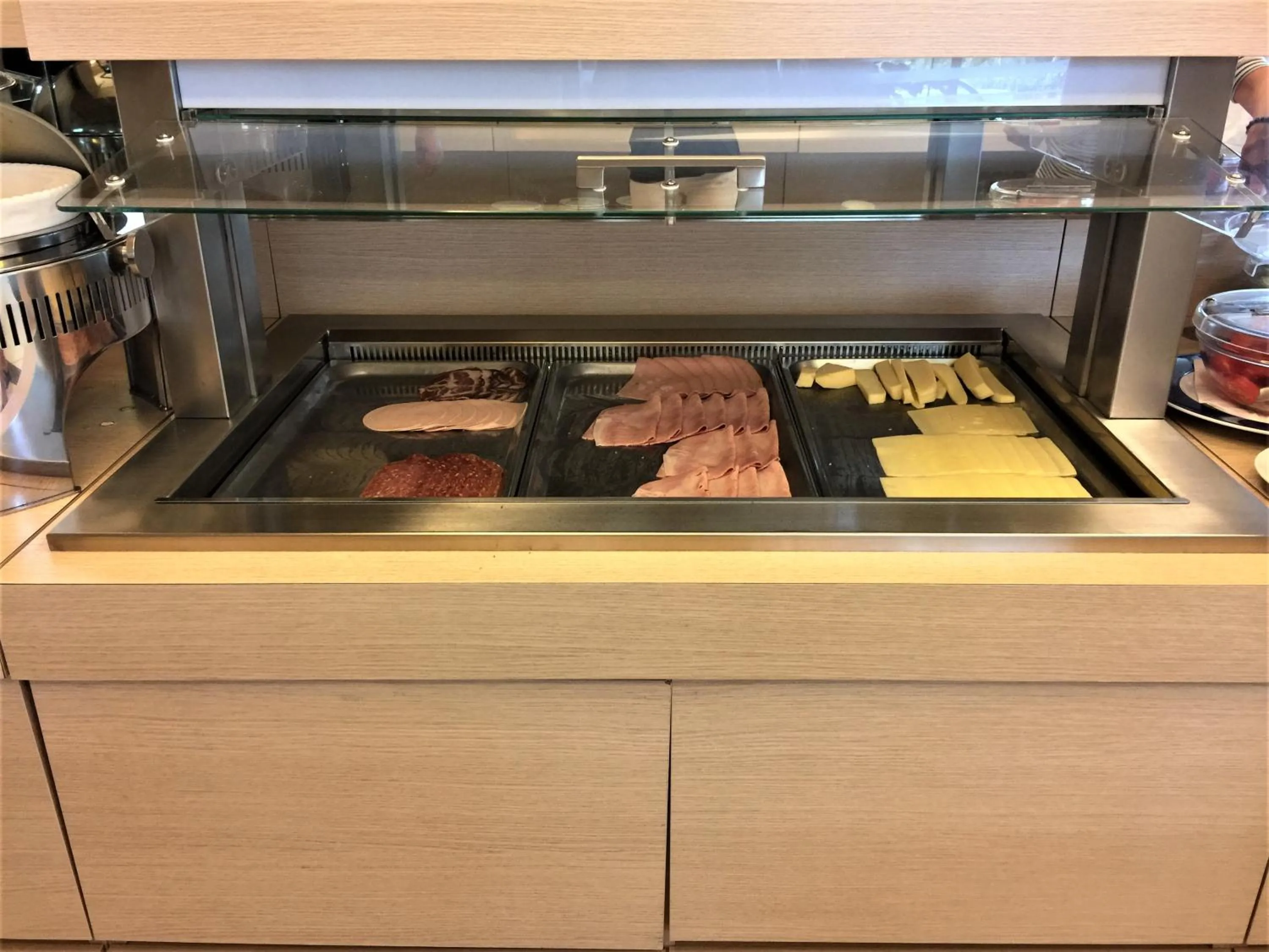 Buffet breakfast in Hotel Galvani