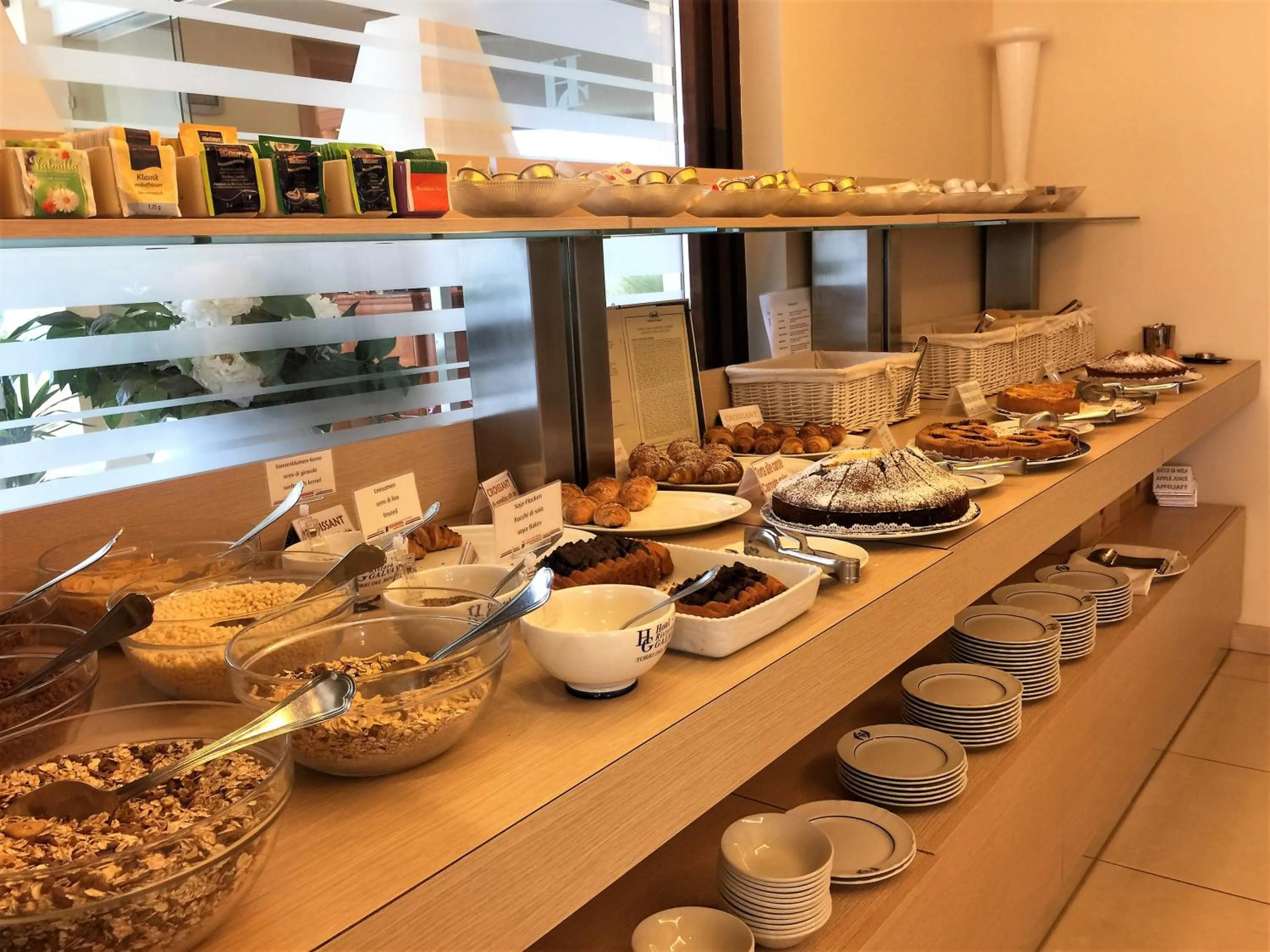 Buffet breakfast in Hotel Galvani