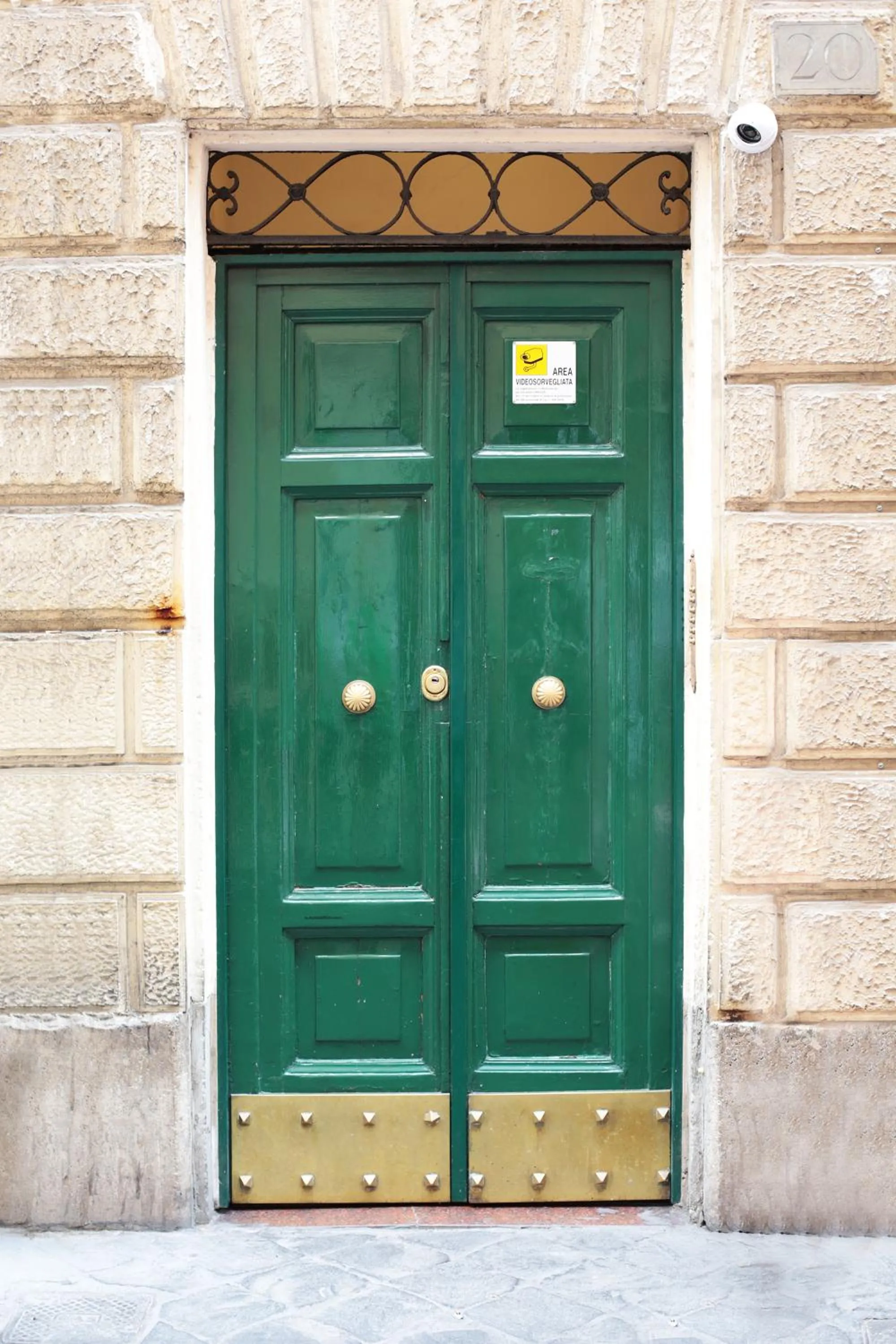 Facade/entrance in Spagna Secret Rooms