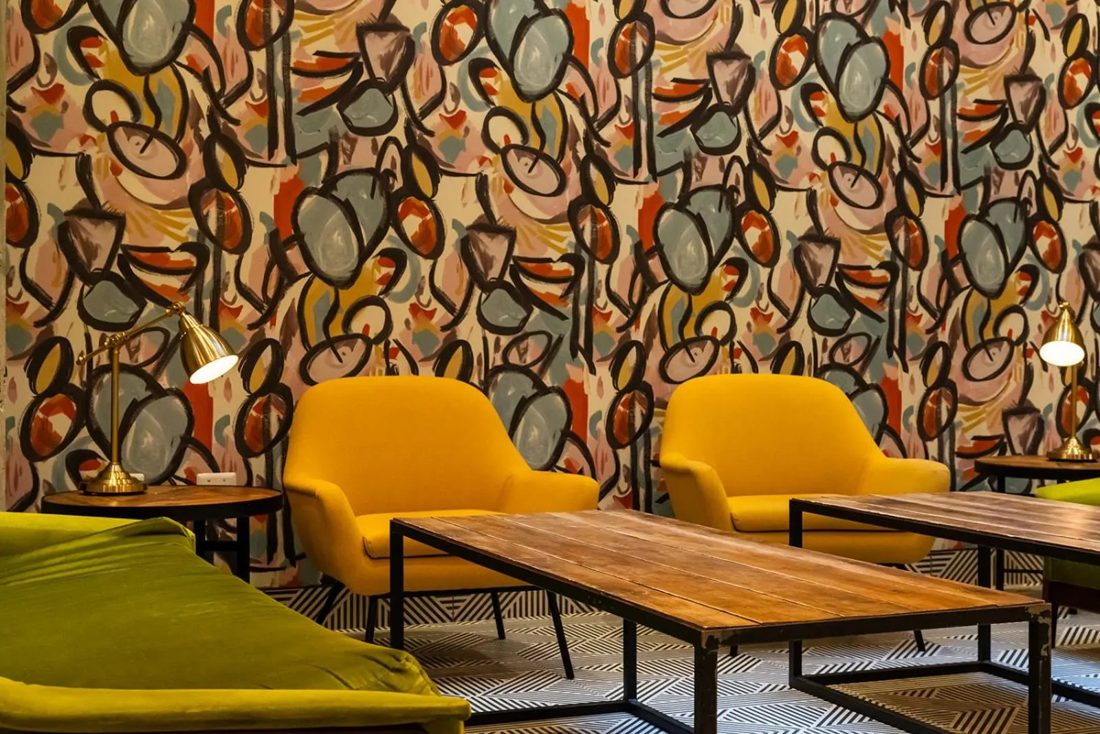 Restaurant/places to eat in Motto by Hilton Washington DC City Center