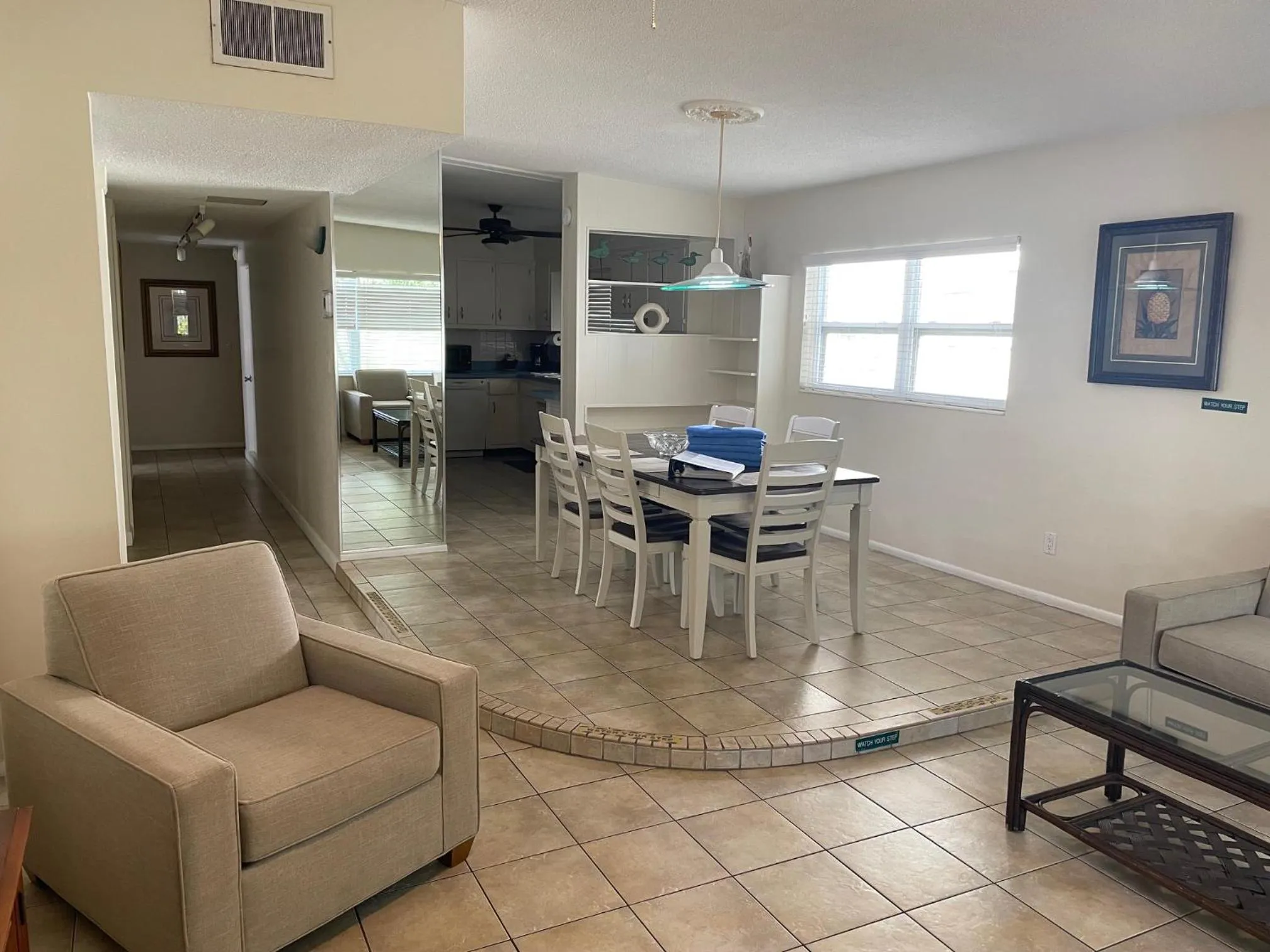 Dining area in Venice Beach Villas