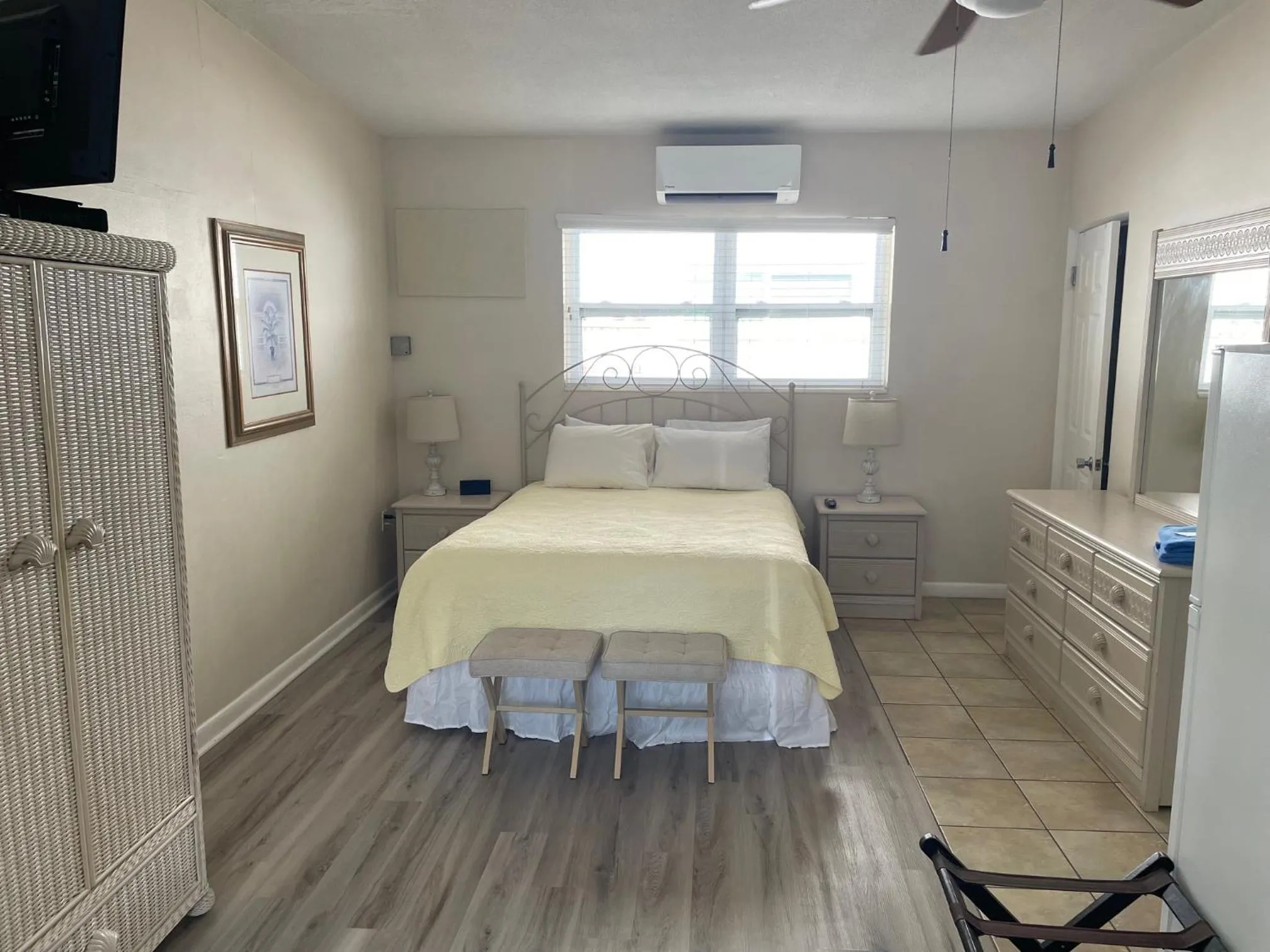 Bedroom, Bed in Venice Beach Villas