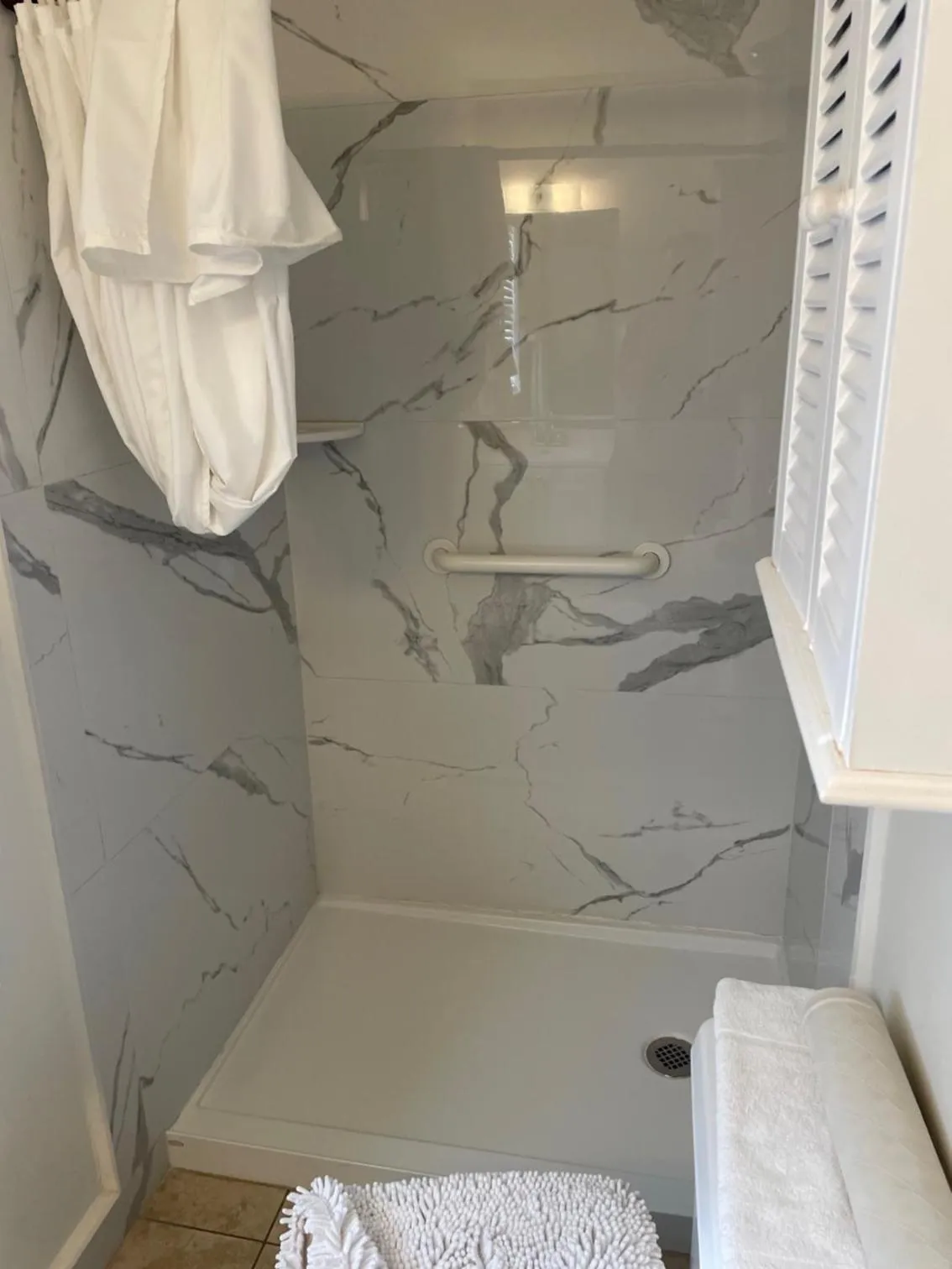 Shower in Venice Beach Villas