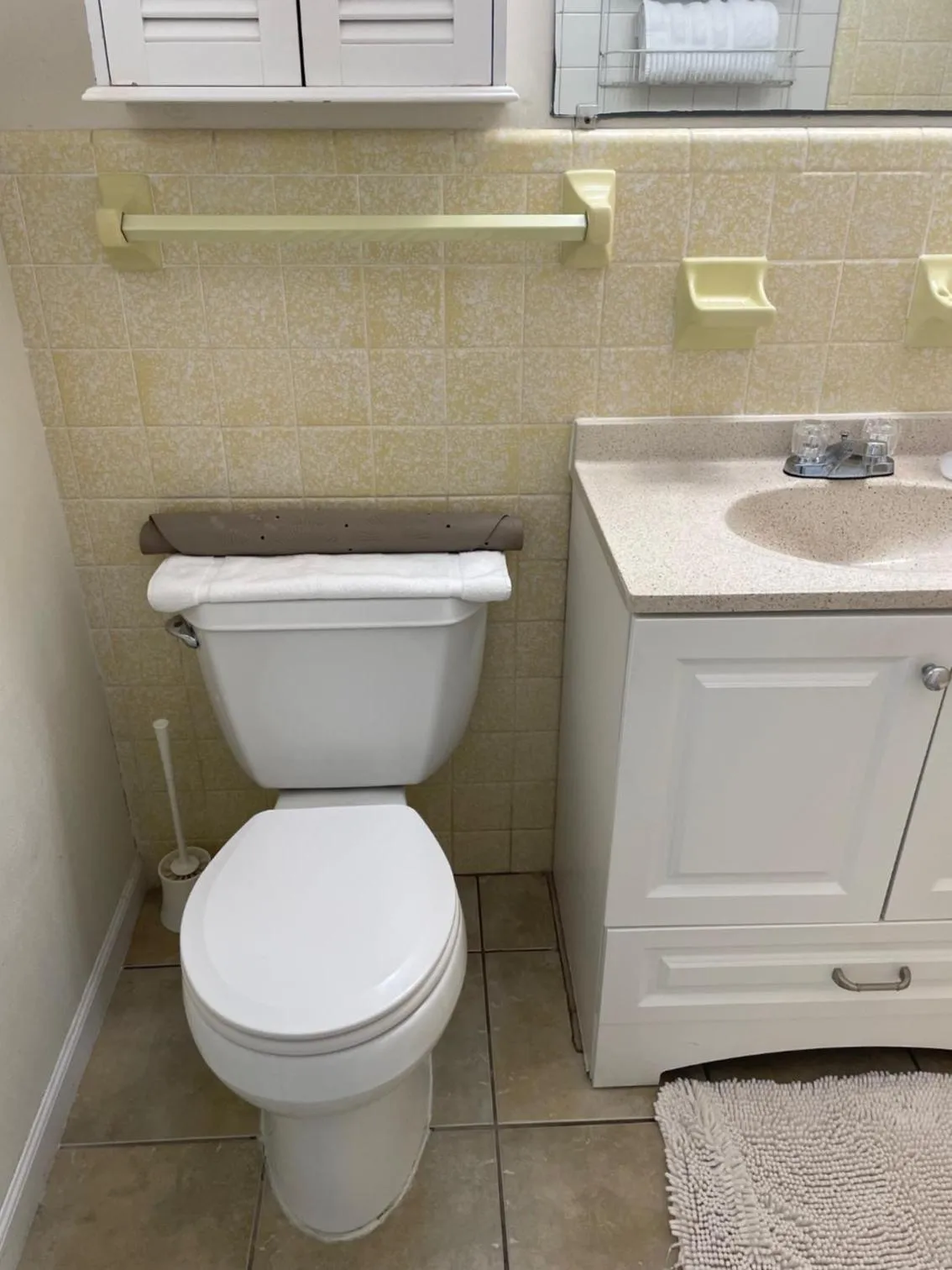 Toilet in Venice Beach Villas