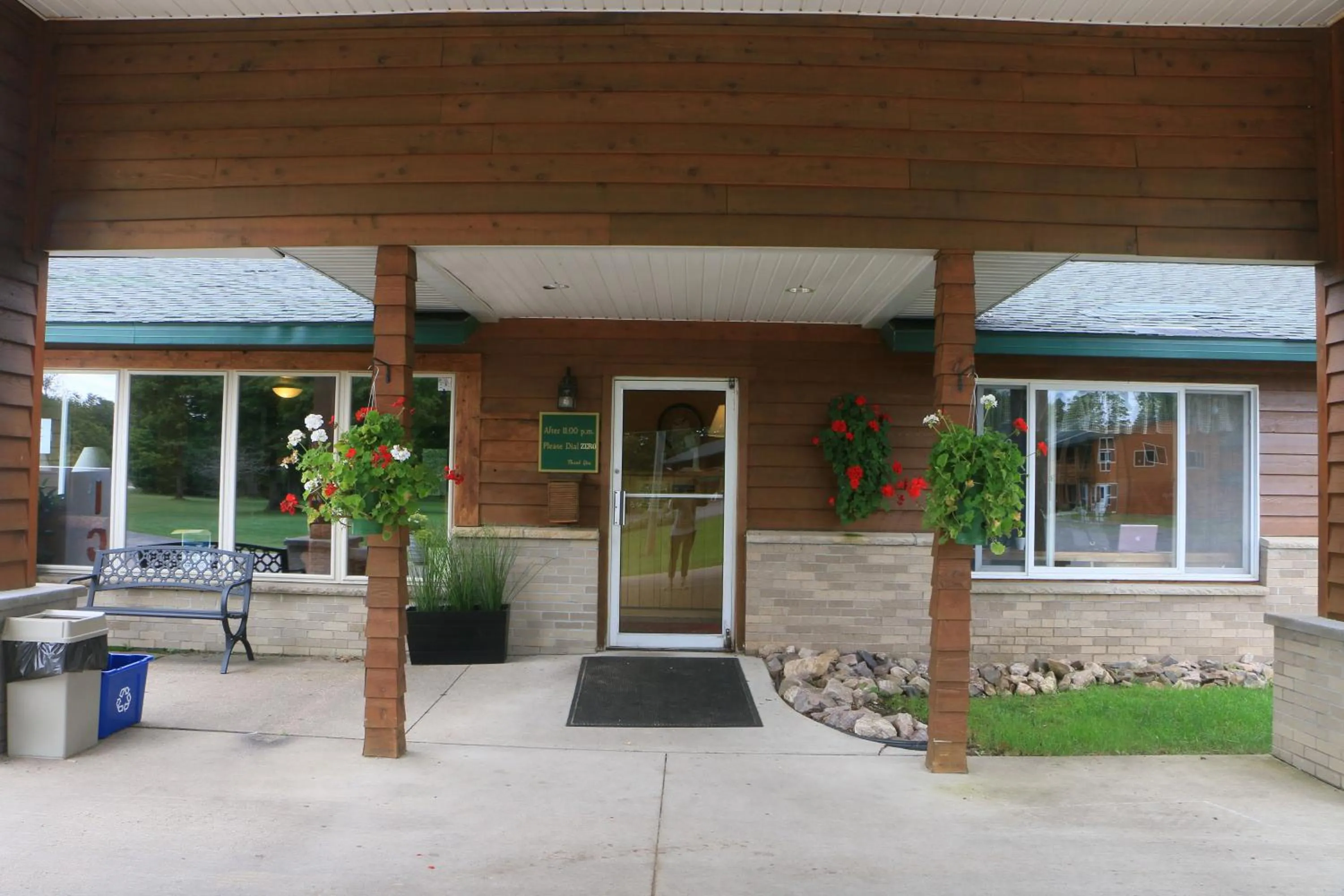 Property building in Quality Inn & Suites Munising