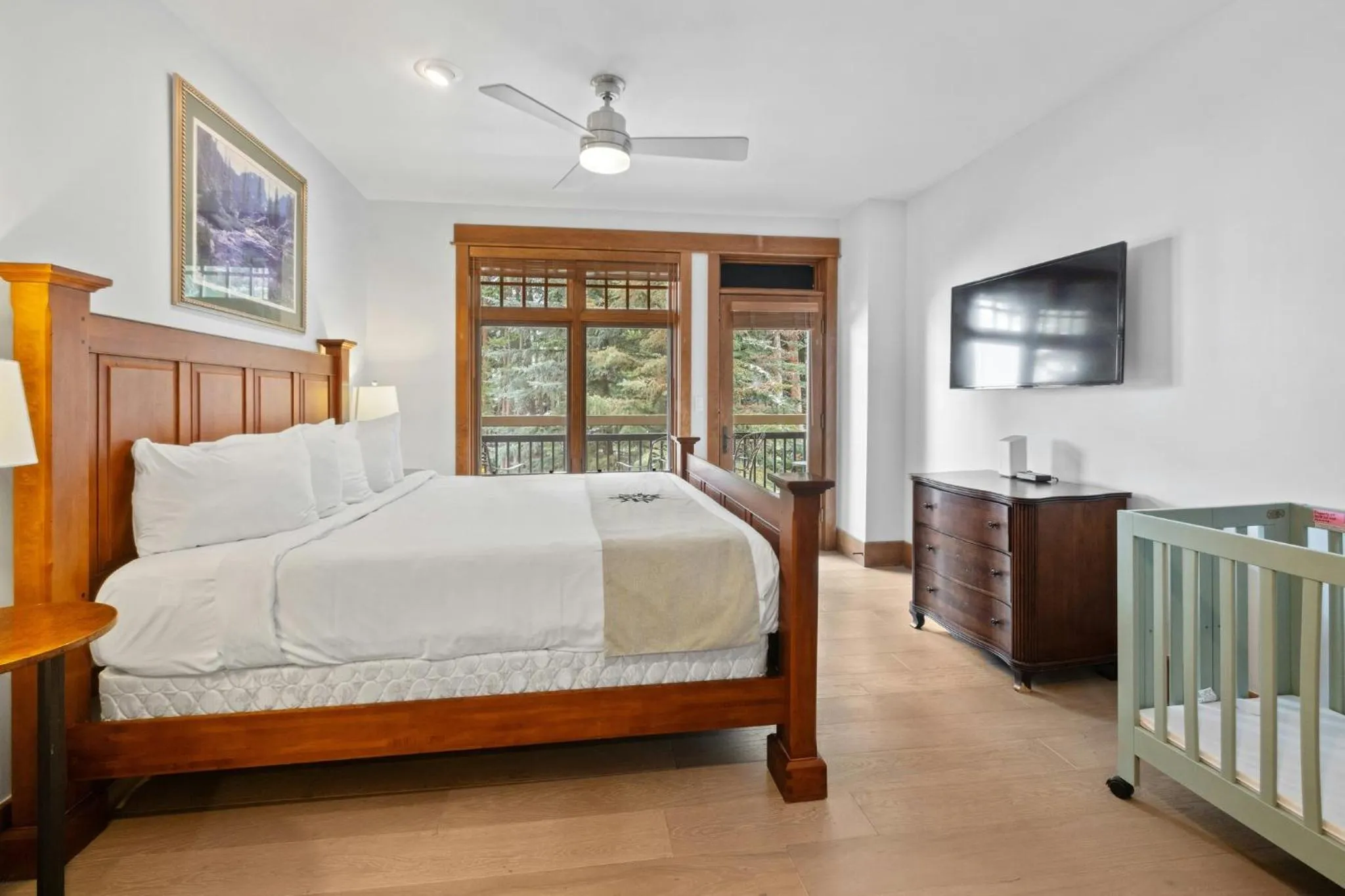 Bedroom, Bed in Timbers & Lone Eagle by Vail Resorts