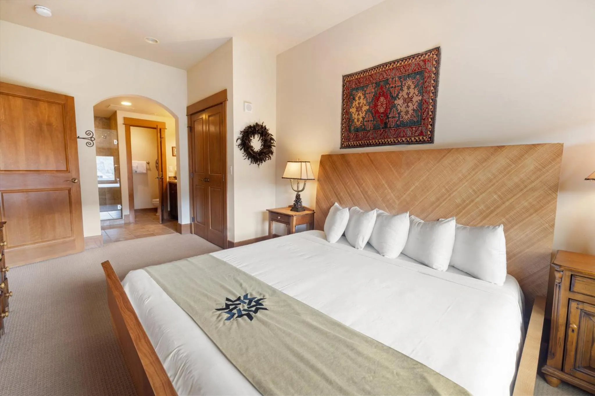 Bedroom, Bed in Timbers & Lone Eagle by Keystone Resort