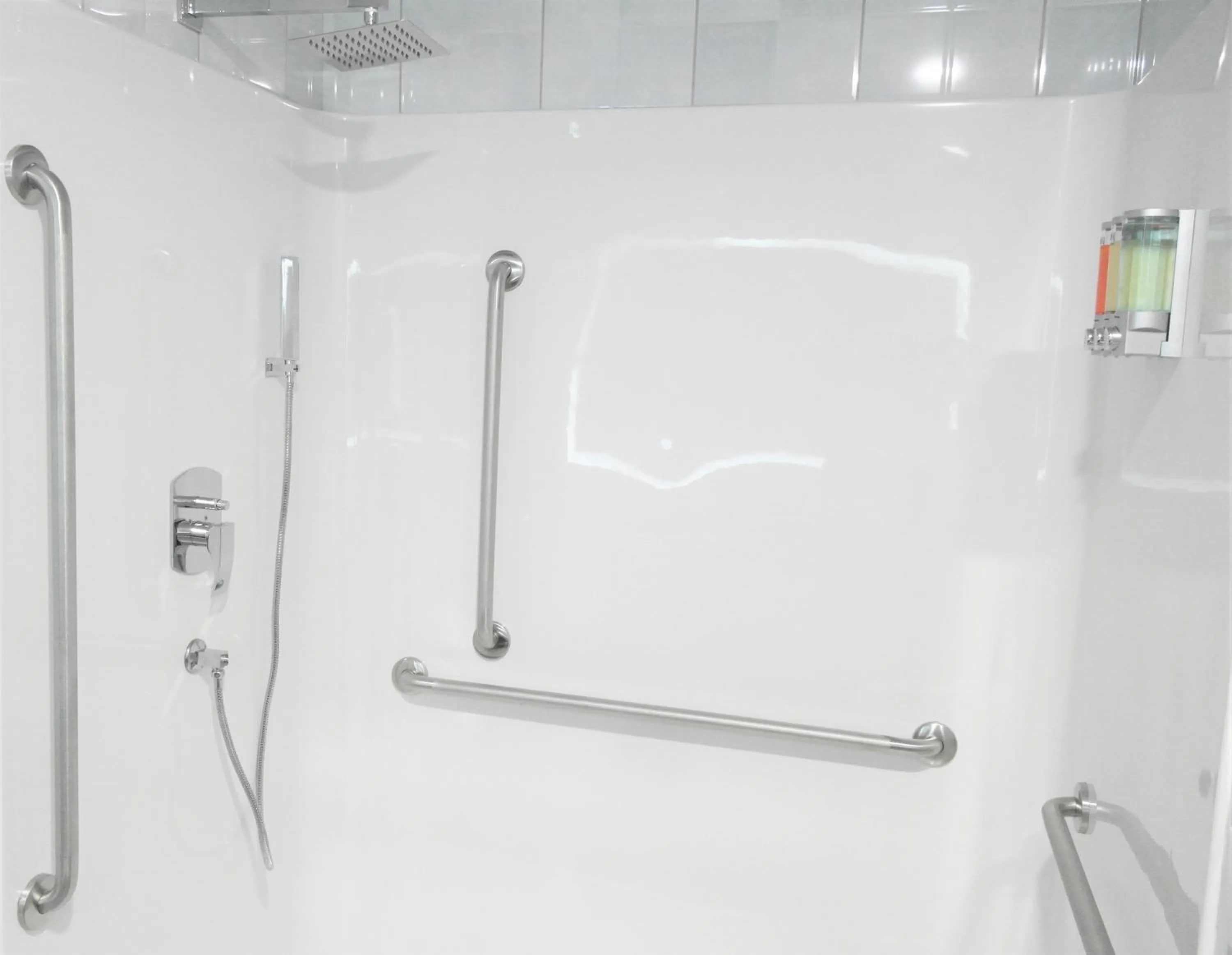 Shower, Bathroom in Stars Inn