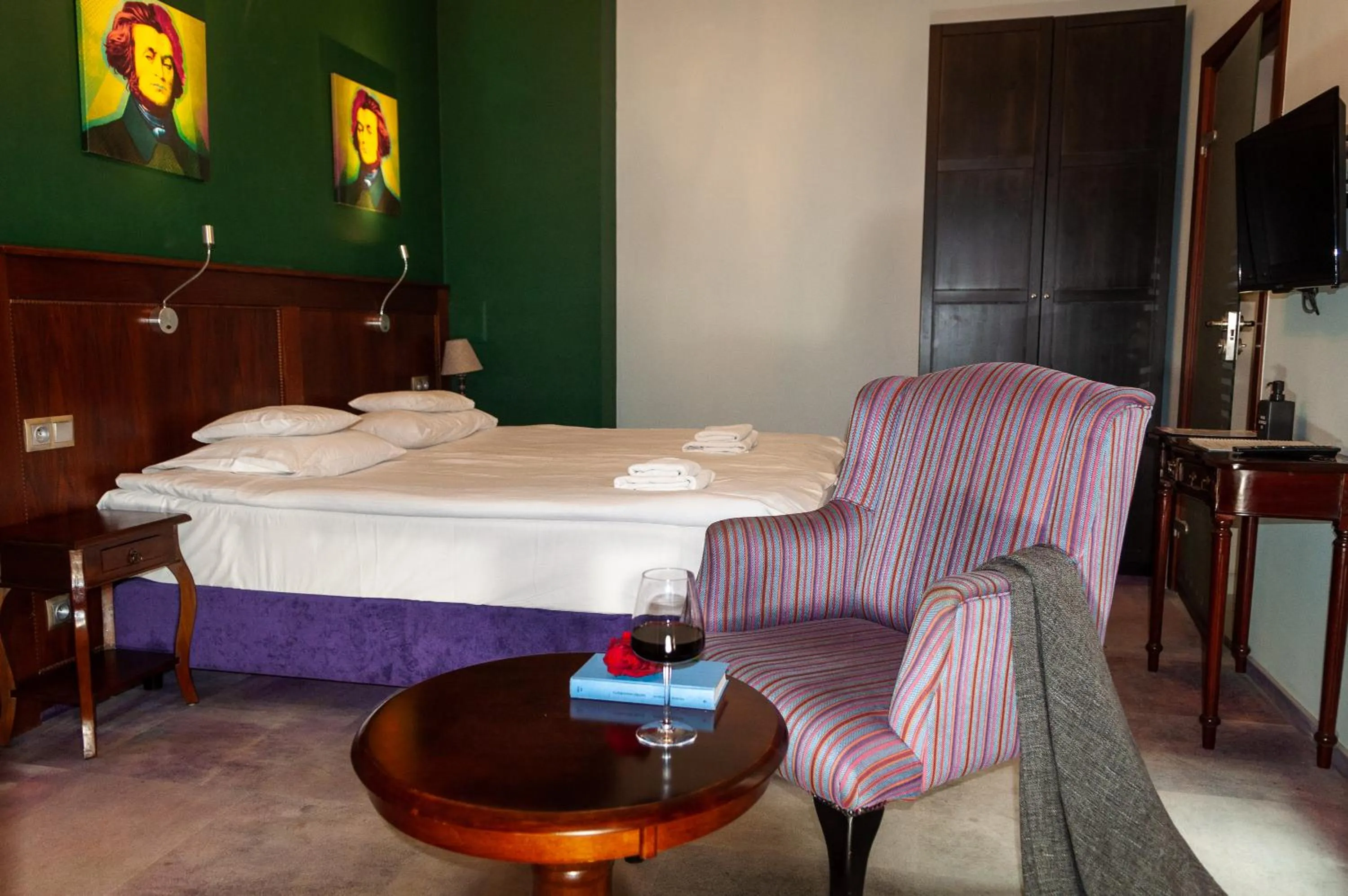 Bed in Apartamenty Siedem Komnat Siedmiu Mistrzów