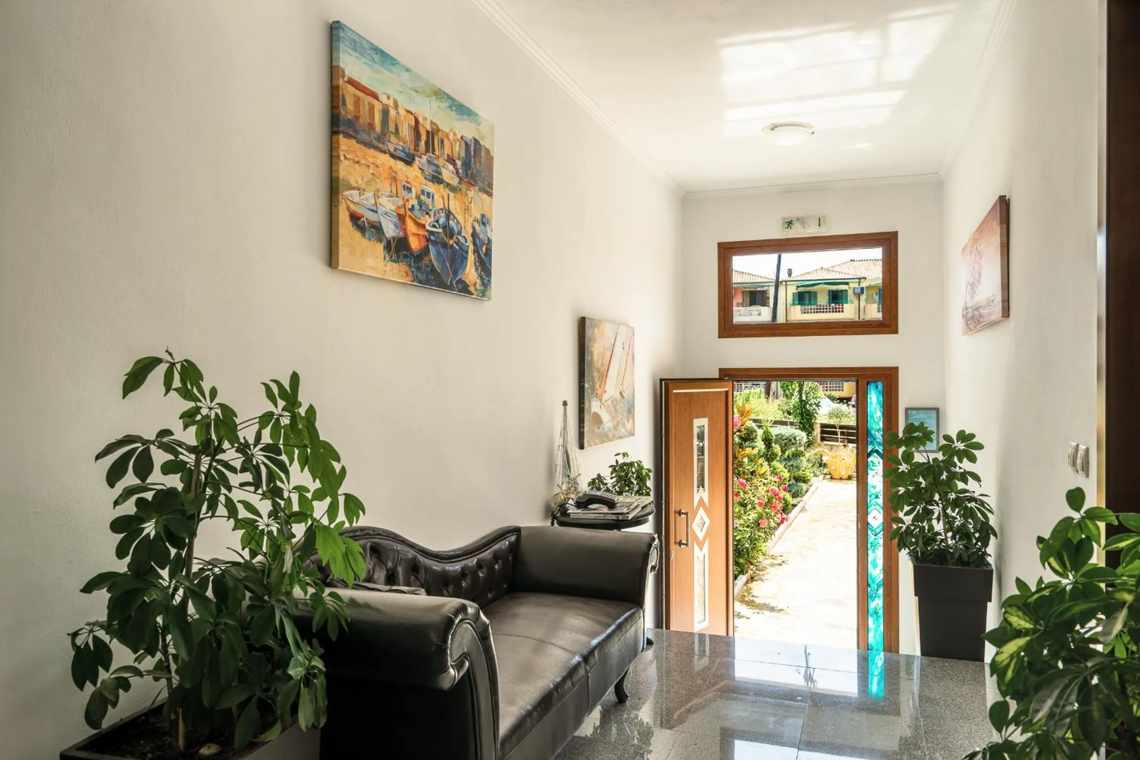 Facade/entrance in Emily Apartments